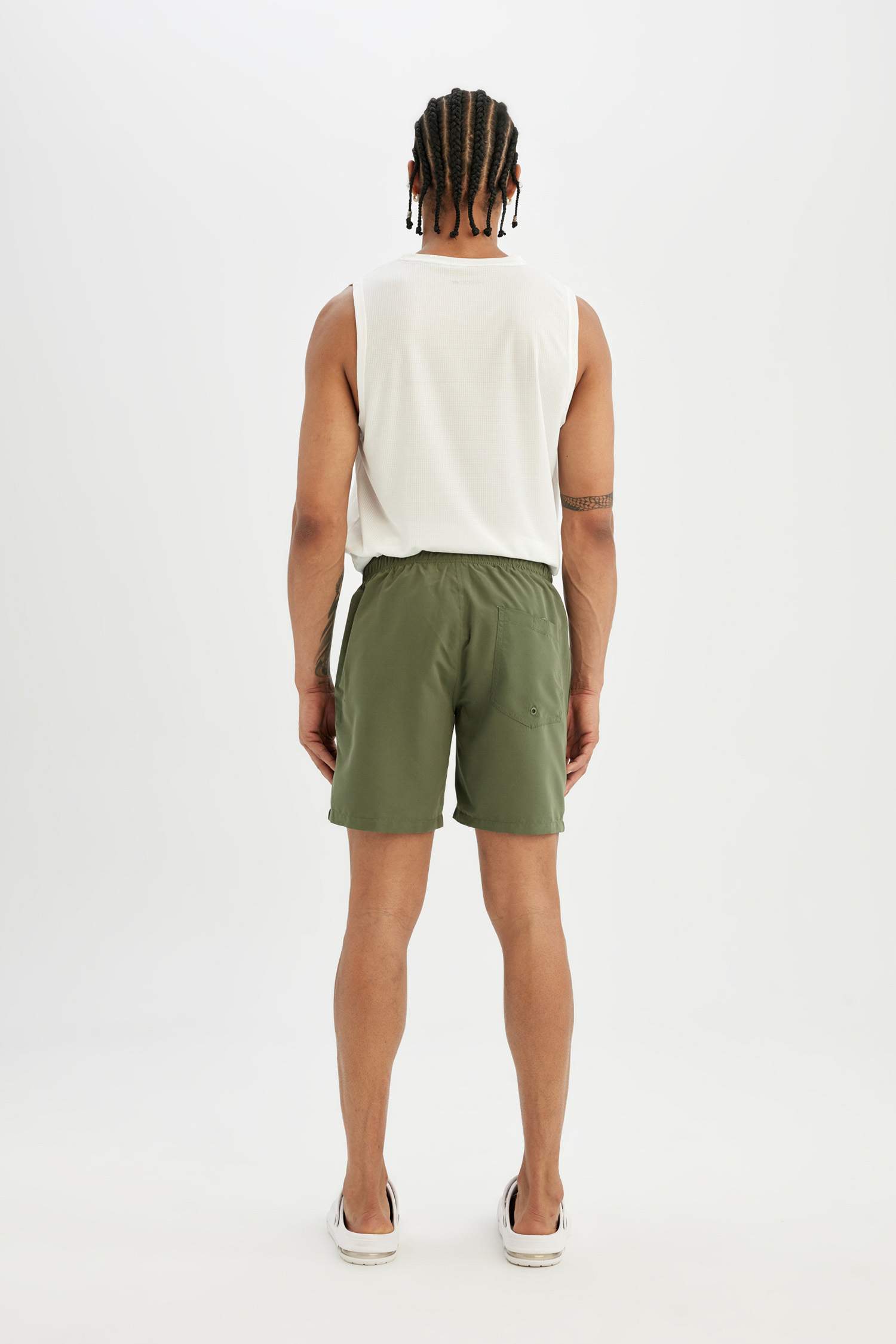 شورت بحر قصير قصة عادية