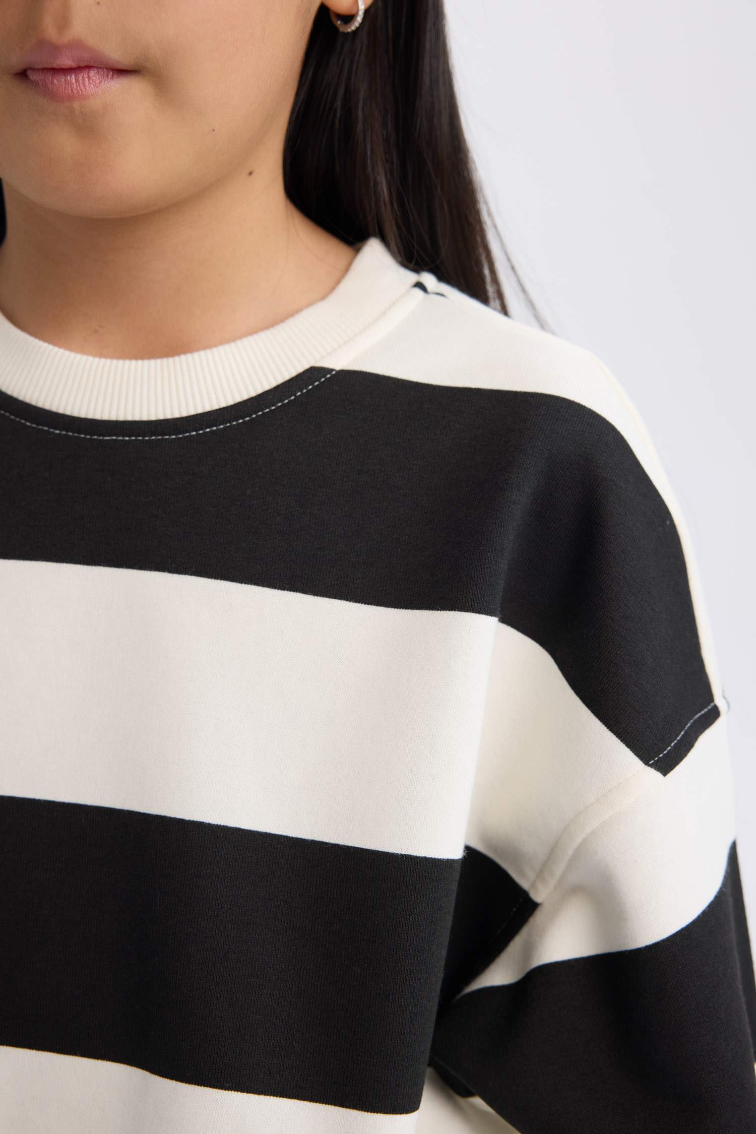 Girl Striped Crew Neck Sweatshirt Sweatpants 2 Piece Set