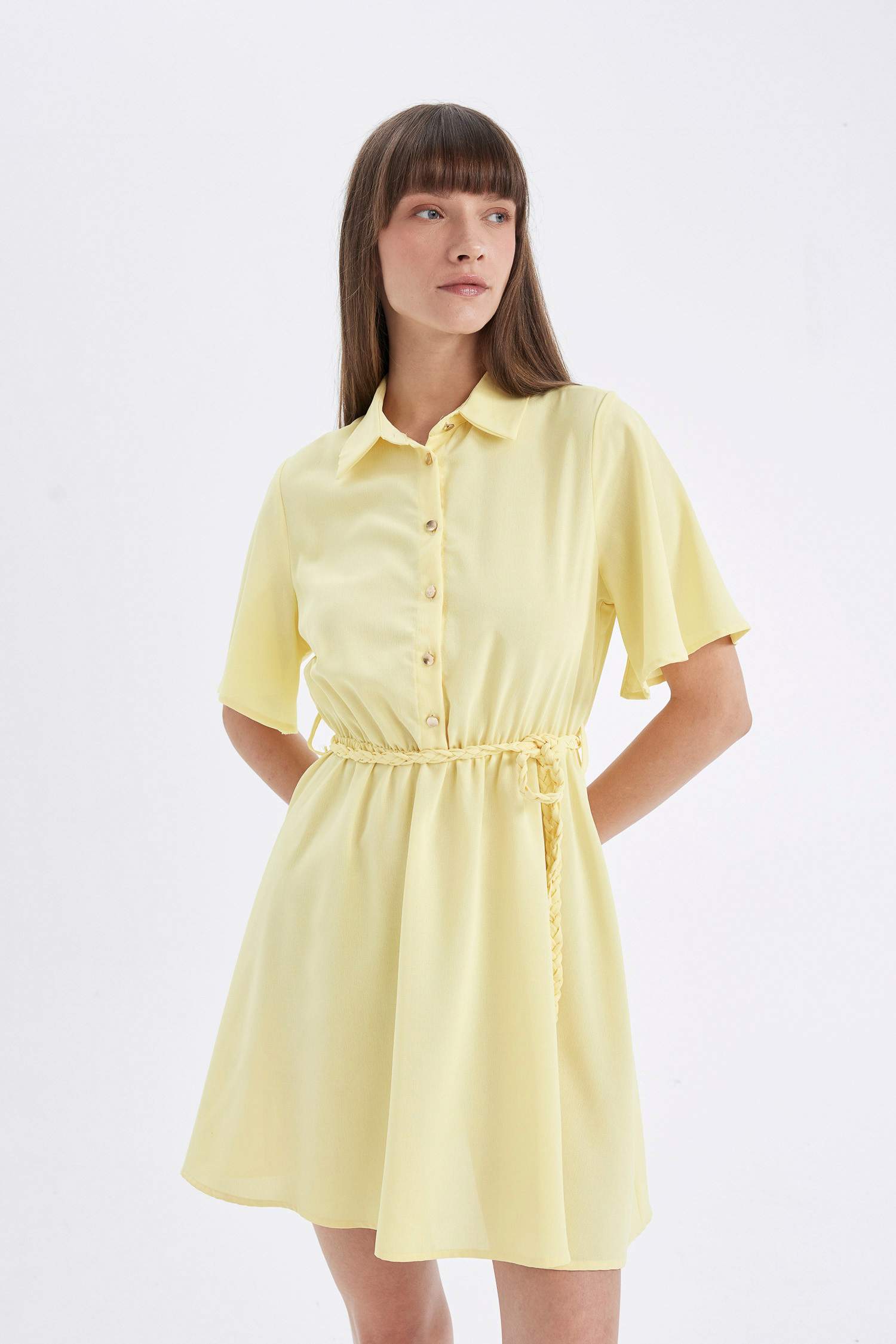 Gömlek Yaka Kısa Kollu Kemerli Mini Elbise