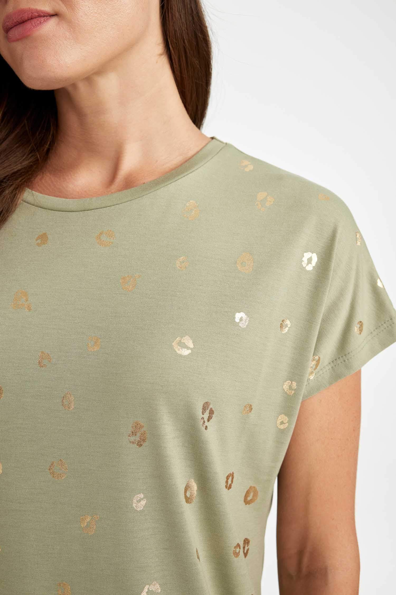 Regular Fit Bisiklet Yaka Parlak Baskılı Kısa Kollu Tişört