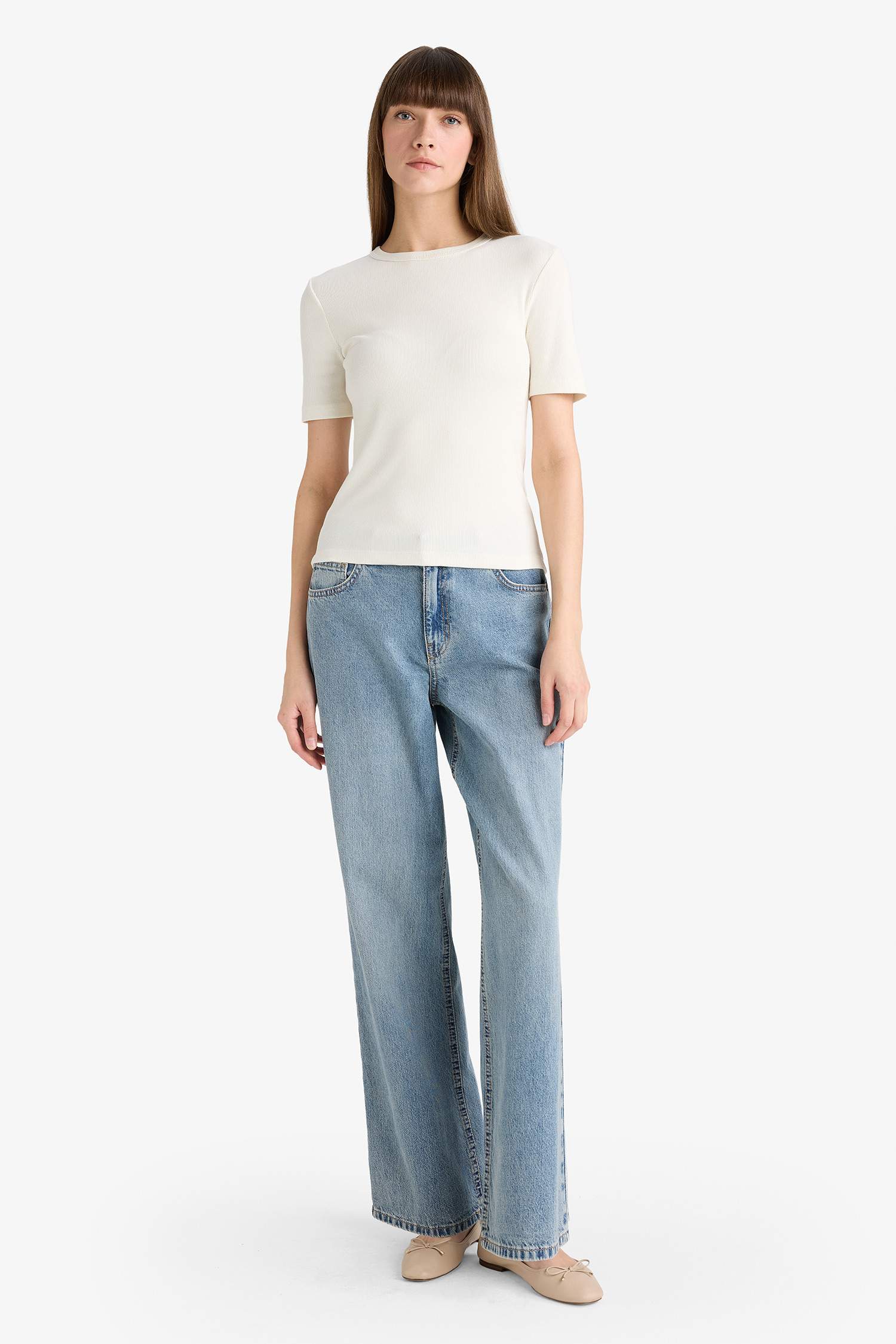 تيشيرت نص كم سليم فيت سادة بياقة مدورة مضلع