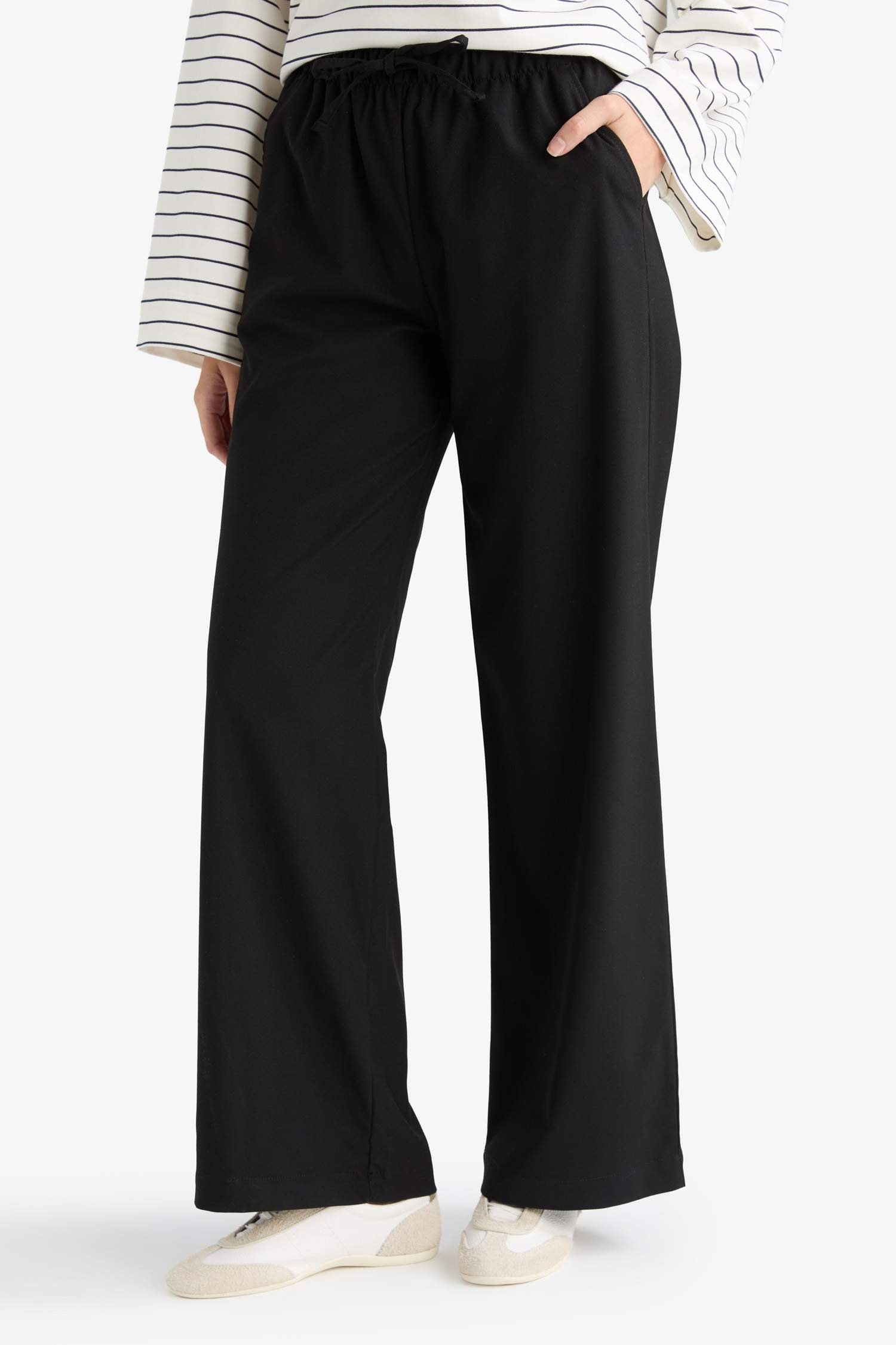 سروال وايد ليج