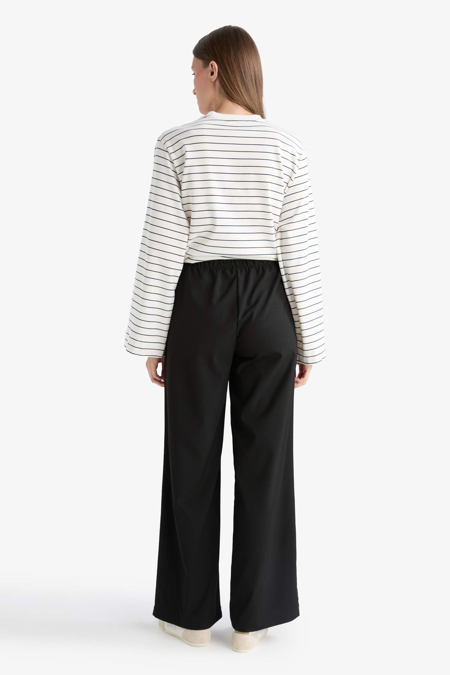 سروال وايد ليج