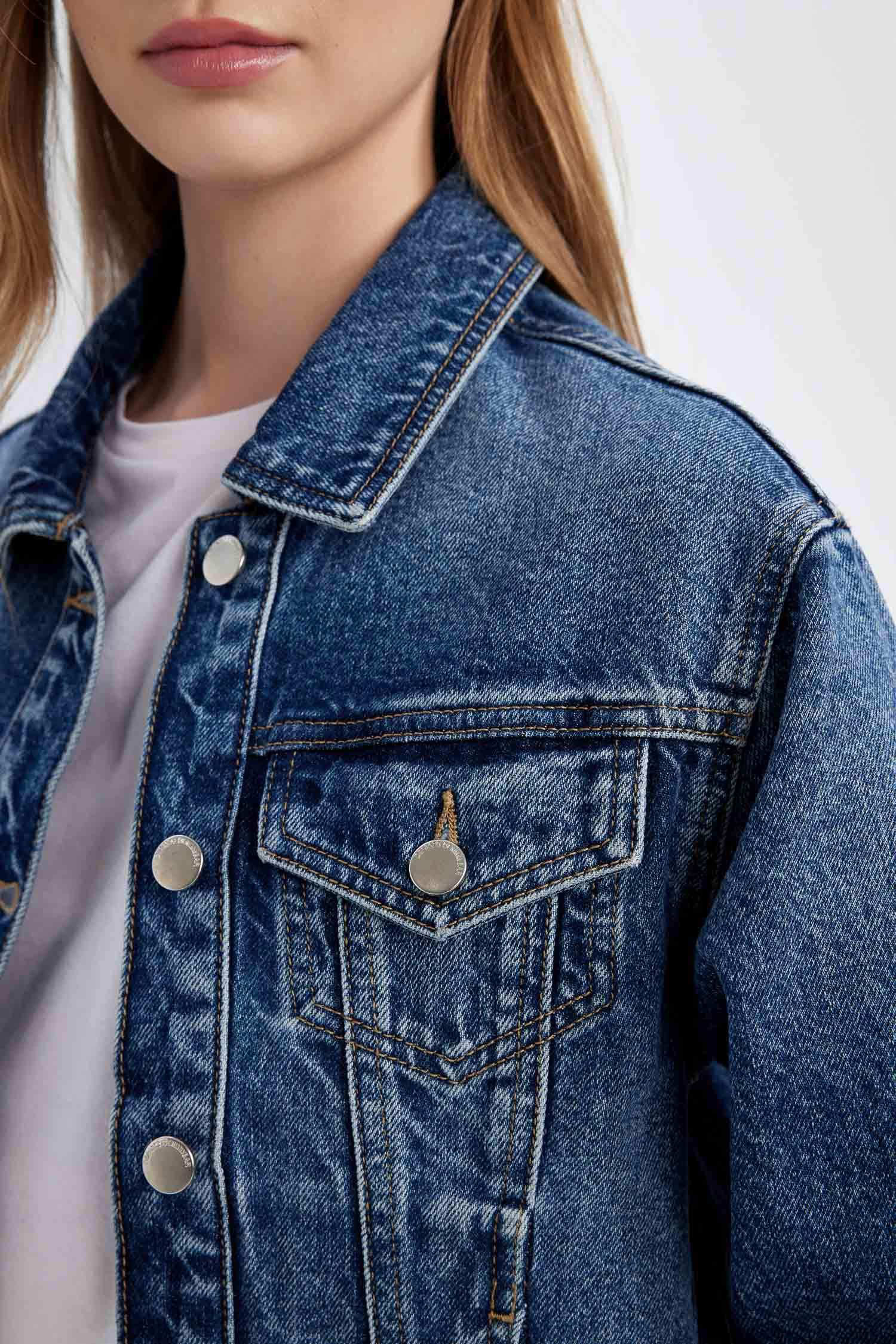 Regular Fit Düğmeli Yıkamalı Denim Ceket