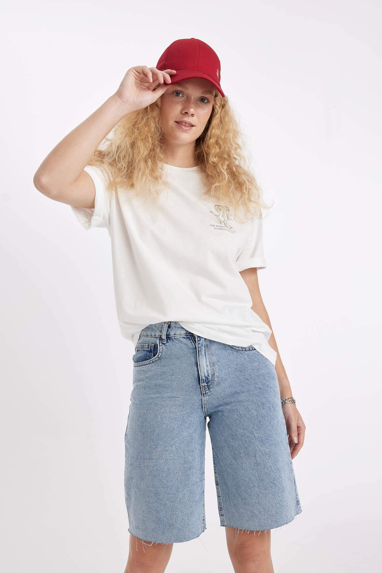 تي شيرت نص كم اوفر سايز مطبوع بياقة مستديرة