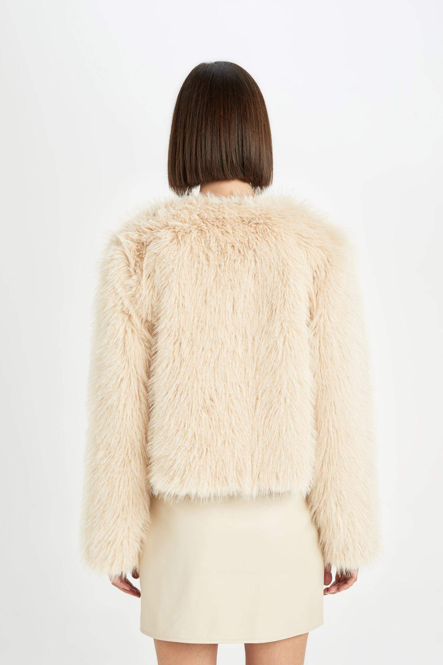 Relax Fit Kısa Suni Kürk Ceket Mont