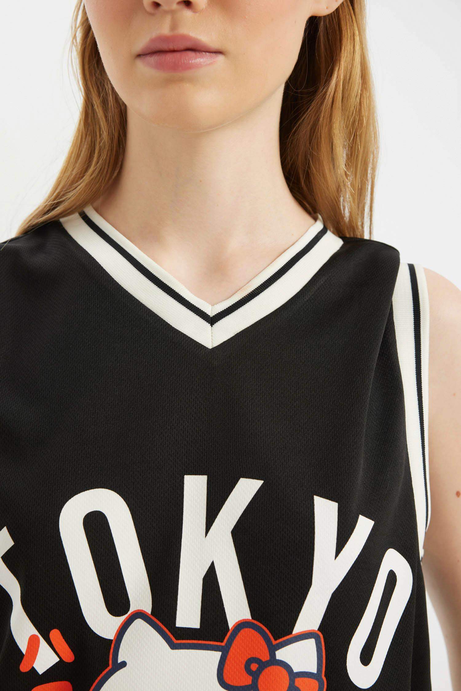 Hello Kitty Oversize Fit V-Neck Printed T-Shirt