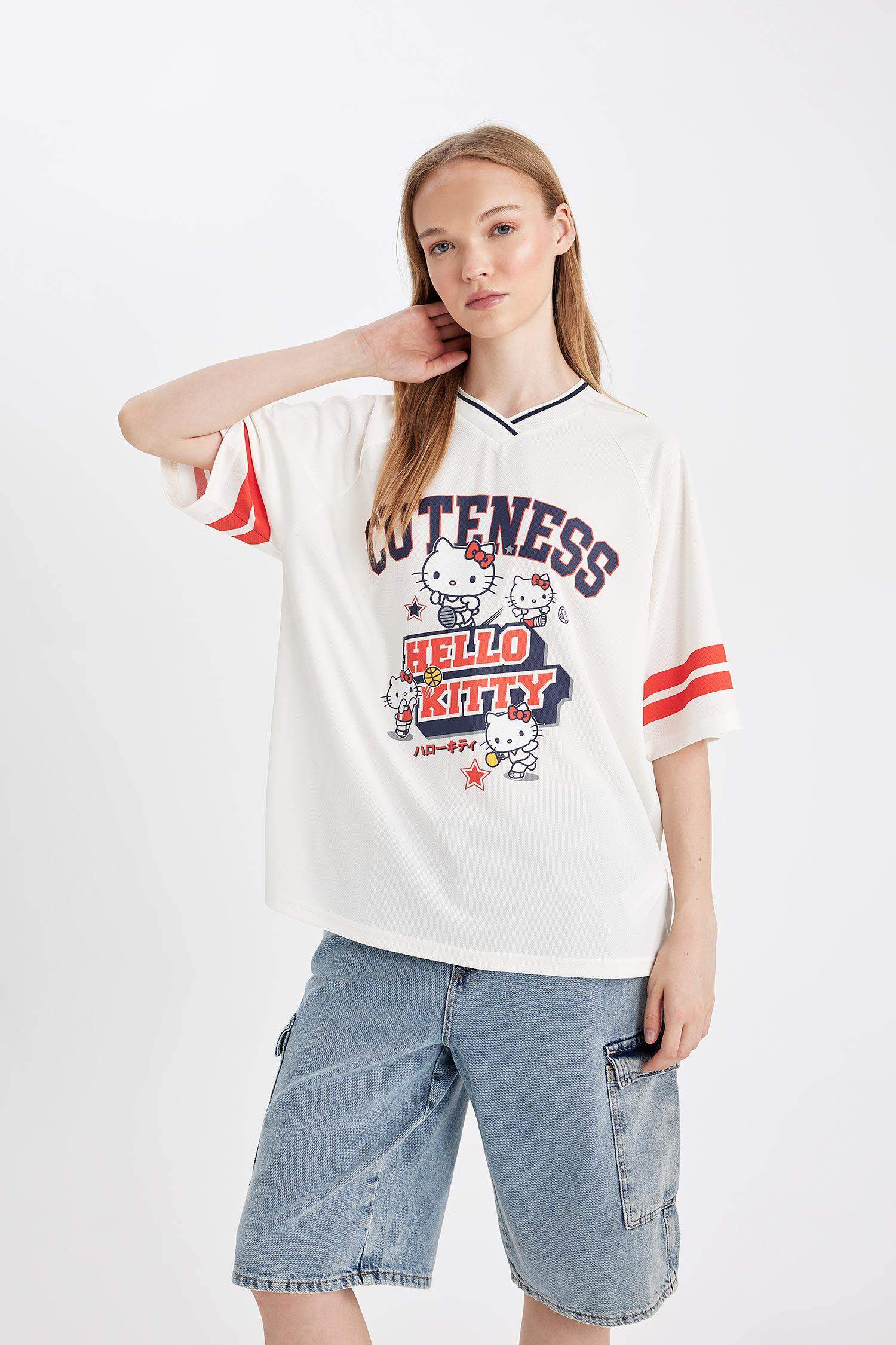 Coool Hello Kitty Oversize Geniş Kalıp V Yaka Kısa Kollu Tişört