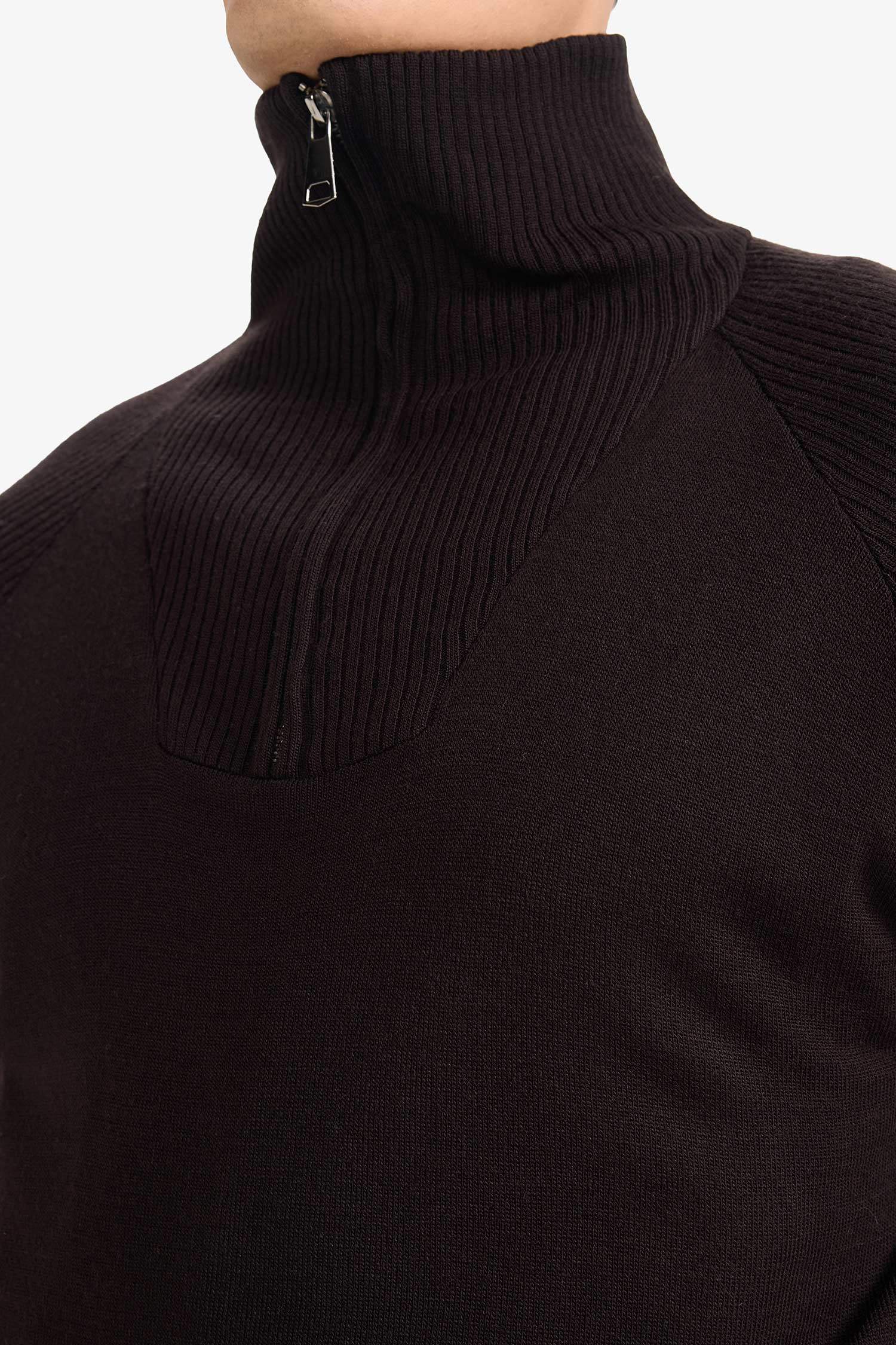Standard Fit Turtleneck Knitwear Pullover