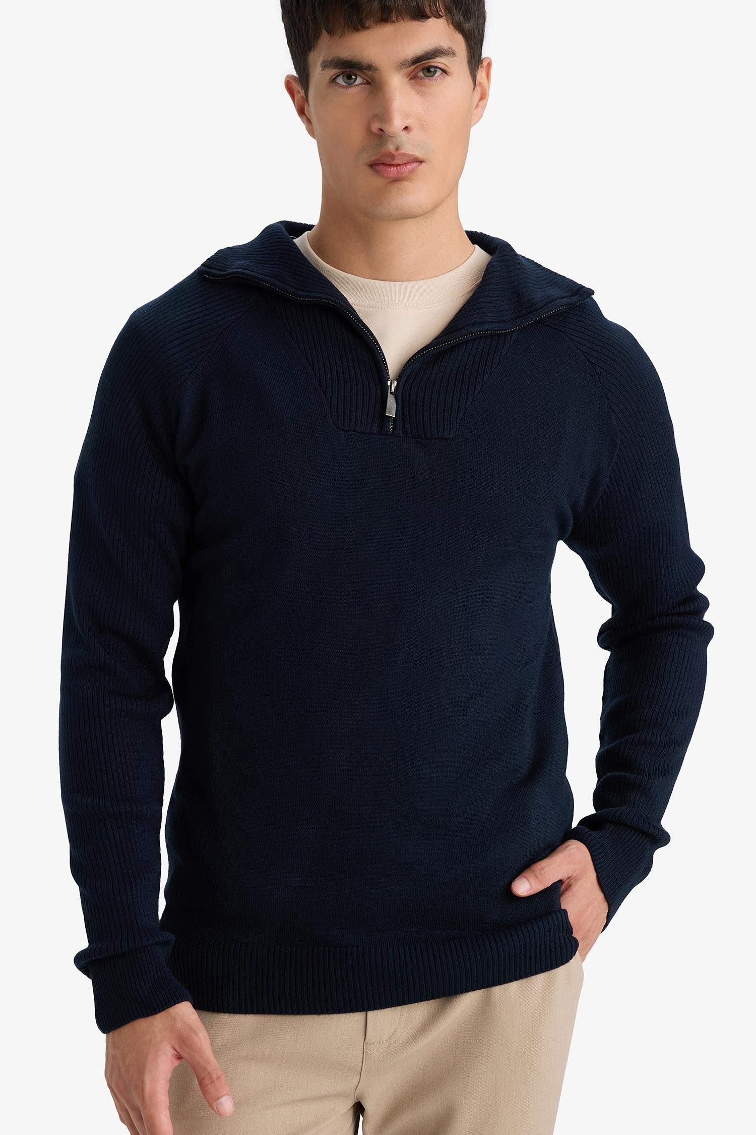 بلوفر تريكو قصة عادية هاي كول