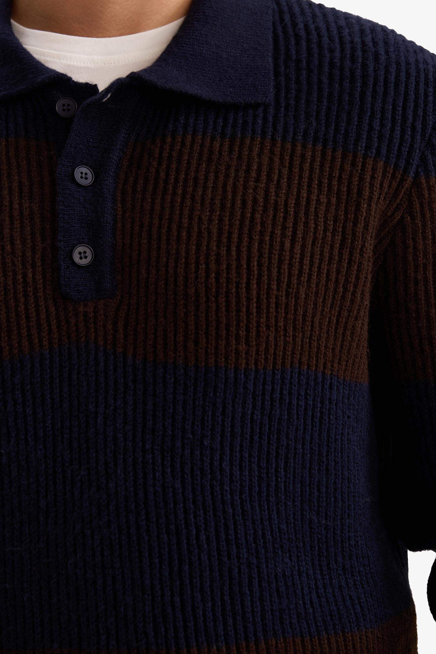 Standard Fit Polo Collar Knitwear Pullover