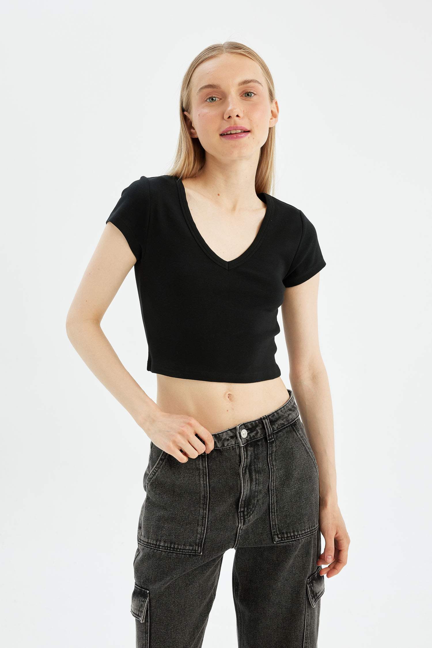 Coool Fitted V Yaka Ribana Basic Düz Kısa Kollu Tişört