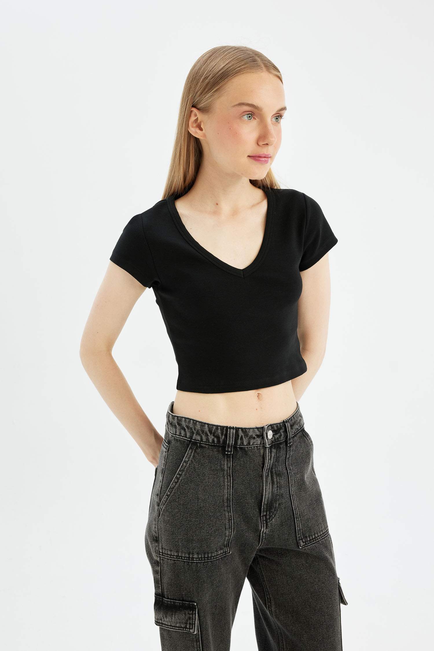 Coool Fitted V Yaka Ribana Basic Düz Kısa Kollu Tişört