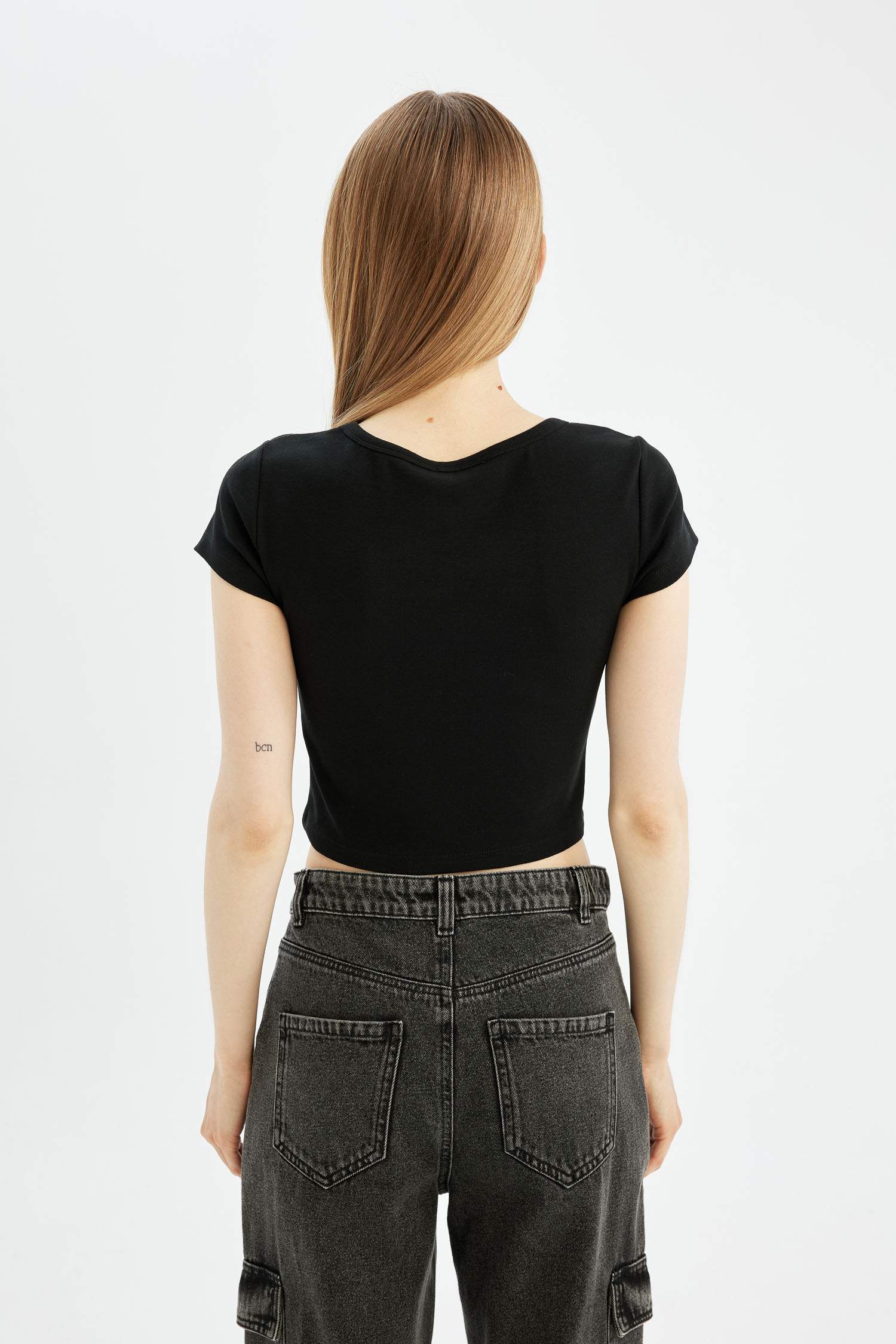 Coool Fitted V Yaka Ribana Basic Düz Kısa Kollu Tişört