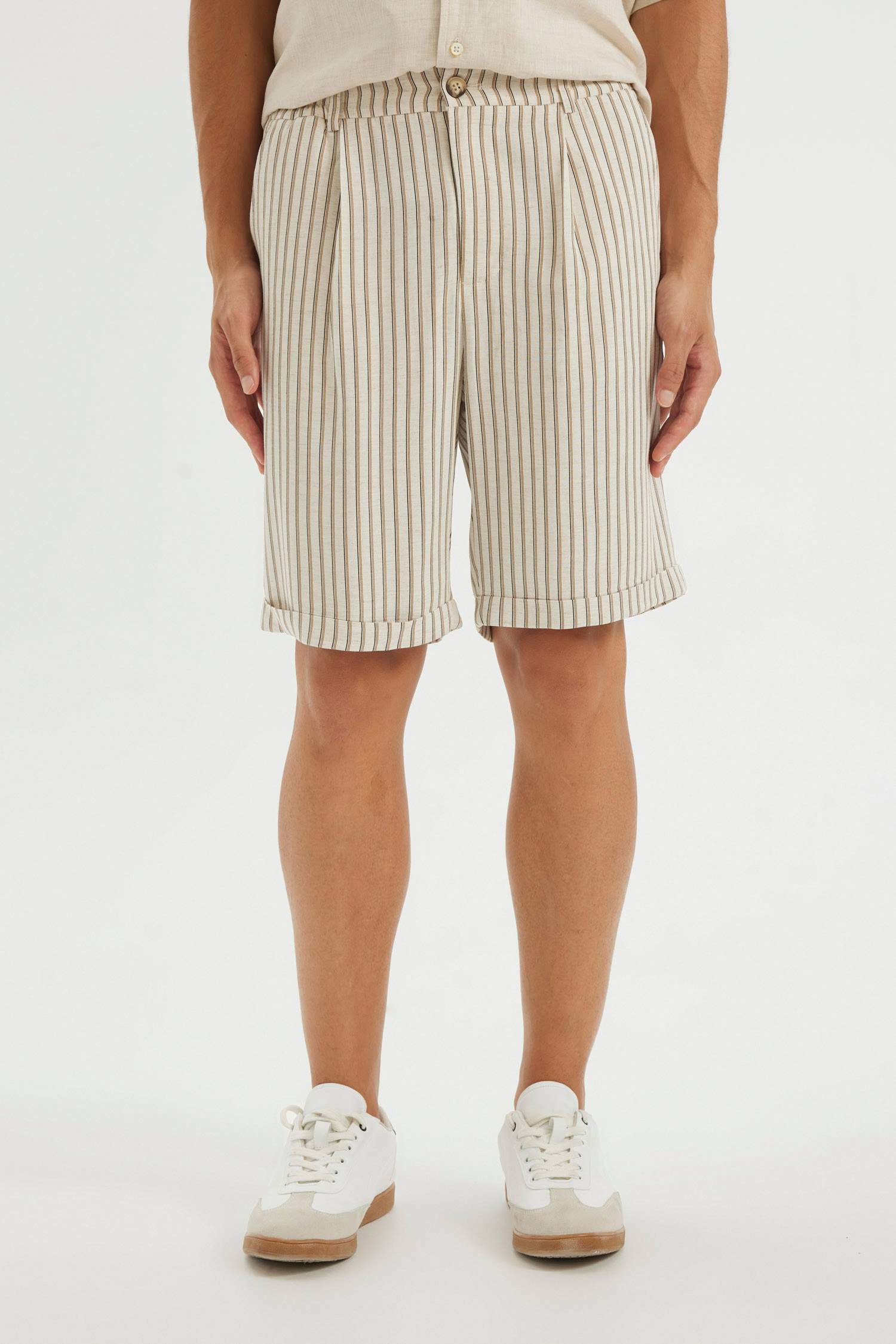 شورت برمودا ممزوج بالكتان