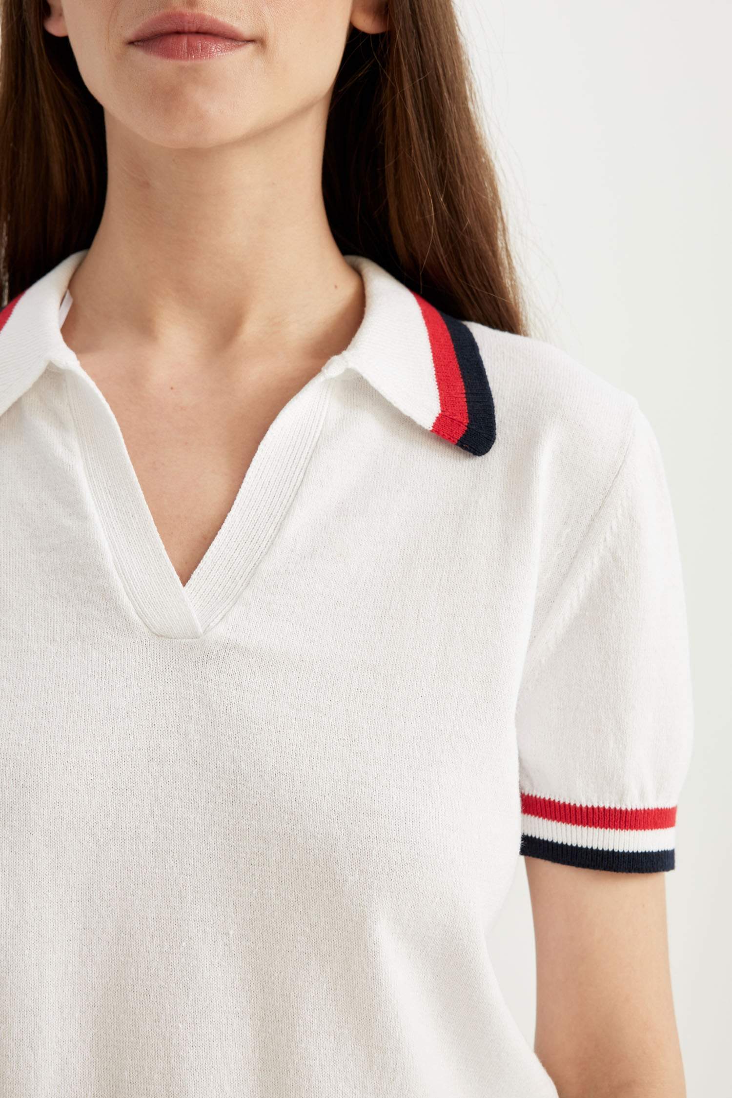 Regular Fit Polo Neck Knit T-Shirt