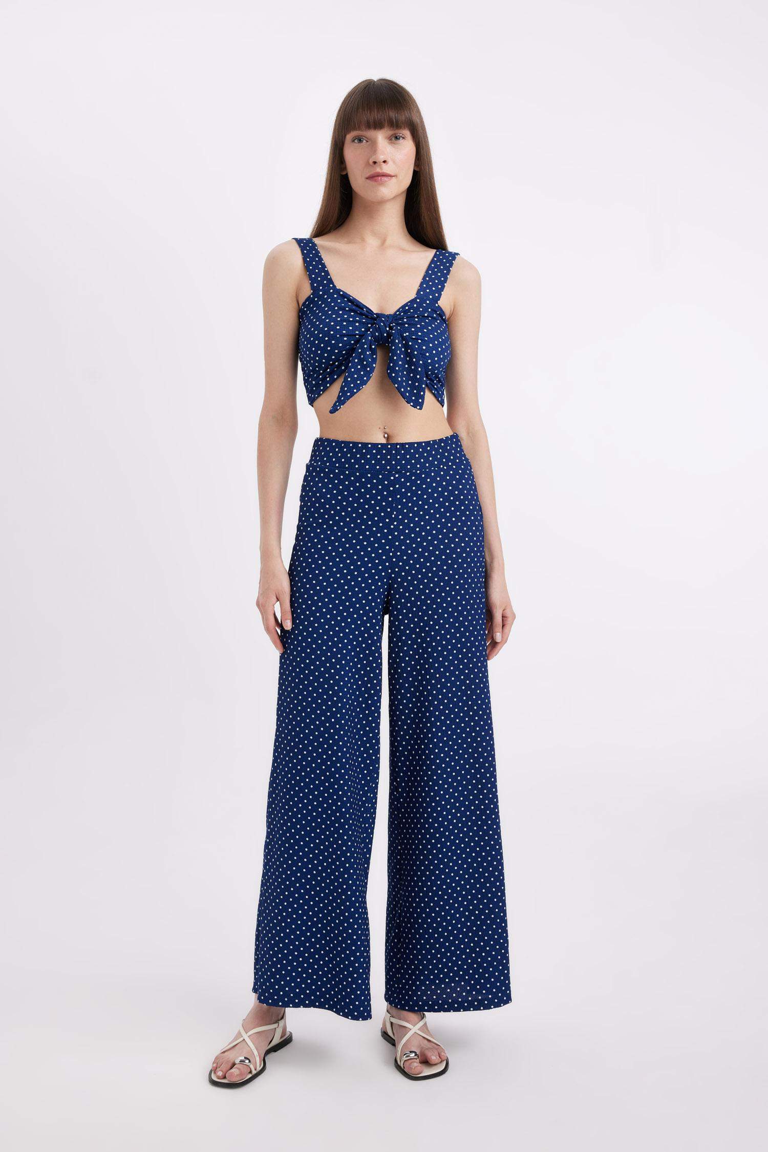 بنطرون منقط منسوج وايد ليج برجل واسع