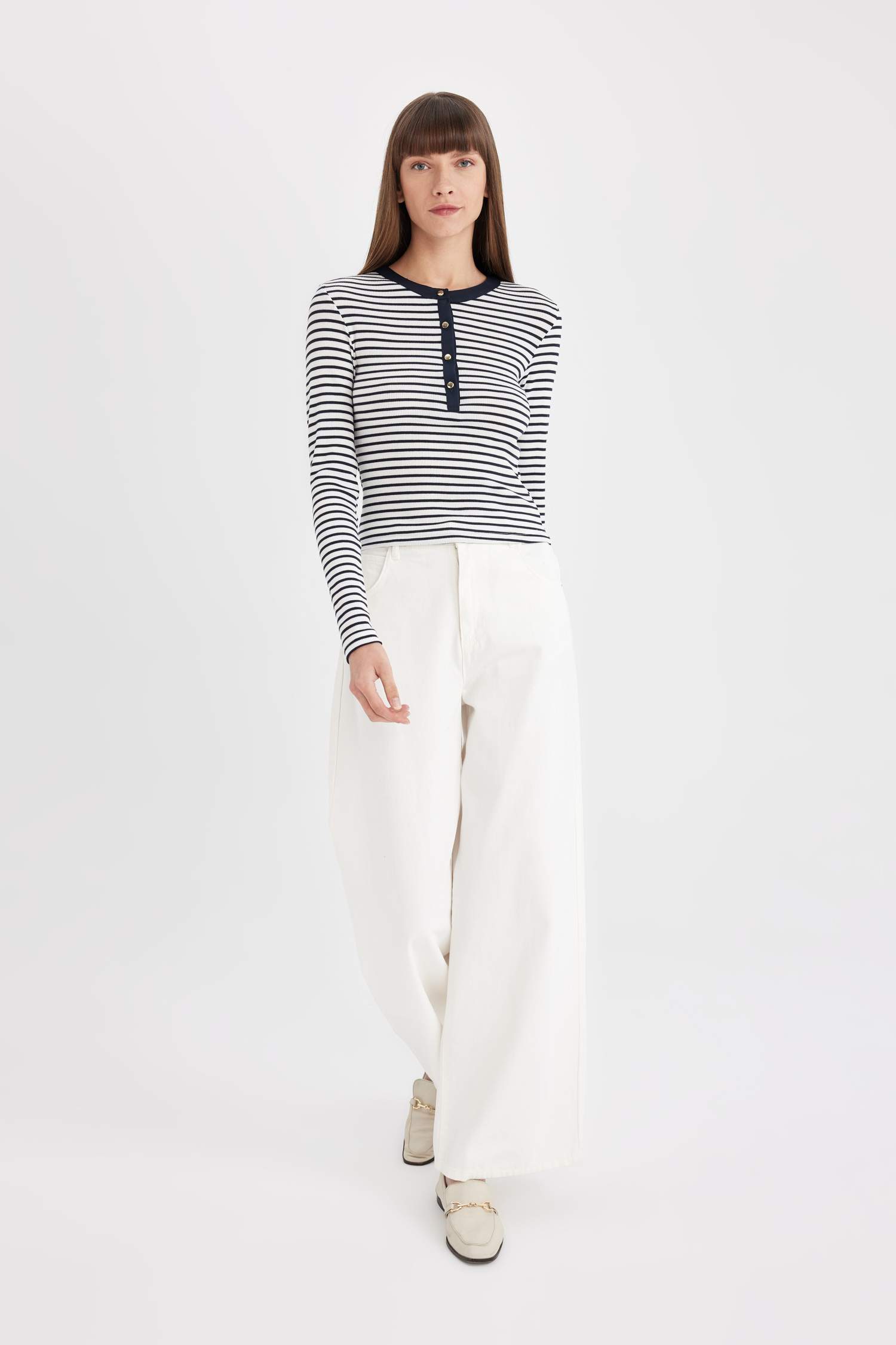 تيشيرت مخطط كم طويل سليم فيت مضلع برقبة مستديرة