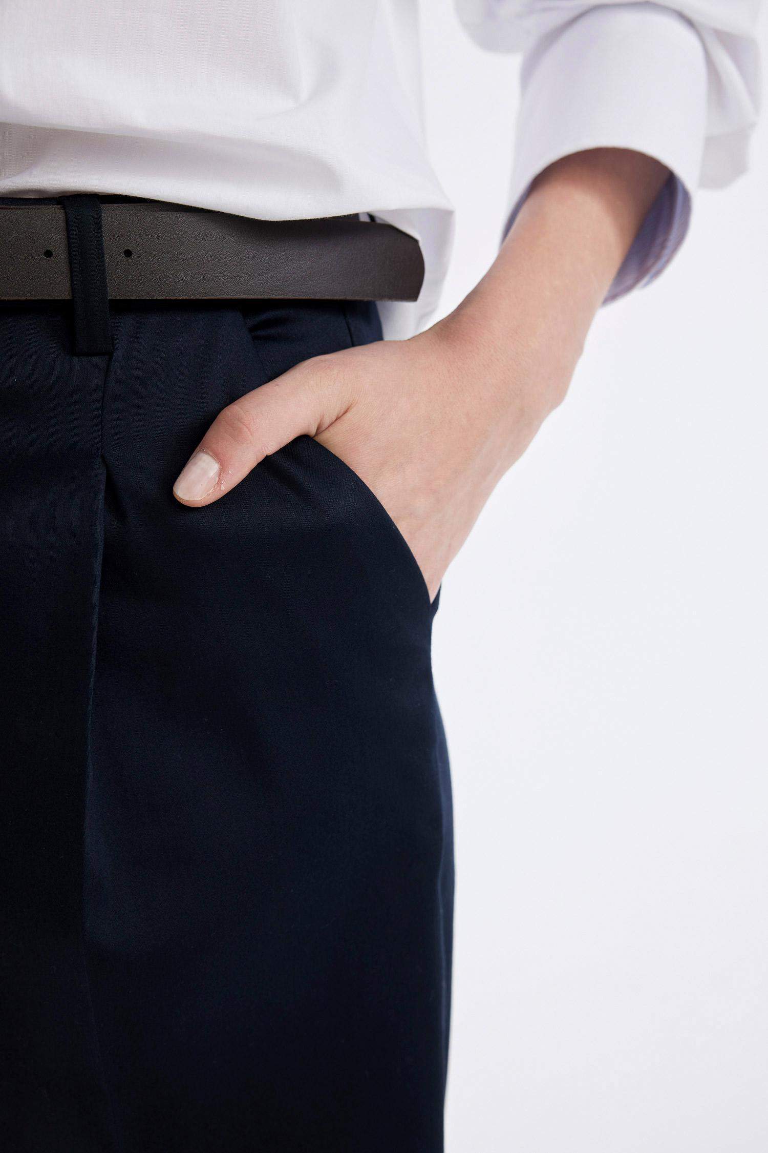 Carrot Fit Kemerli Klasik Pantolon Yüksek Bel Dar Paça Piliseli Basic Düz Kısa Paça