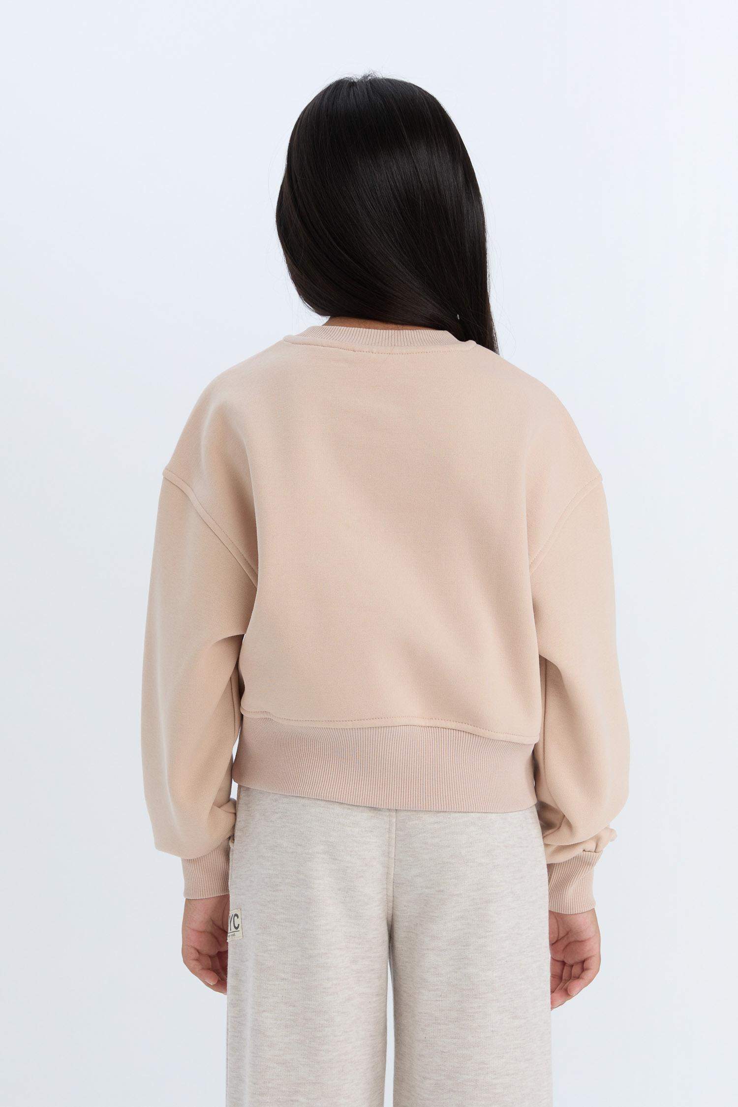 سويت شيرت بيزك قصة مريحة بياقة مستديرة ببطانة ناعمة