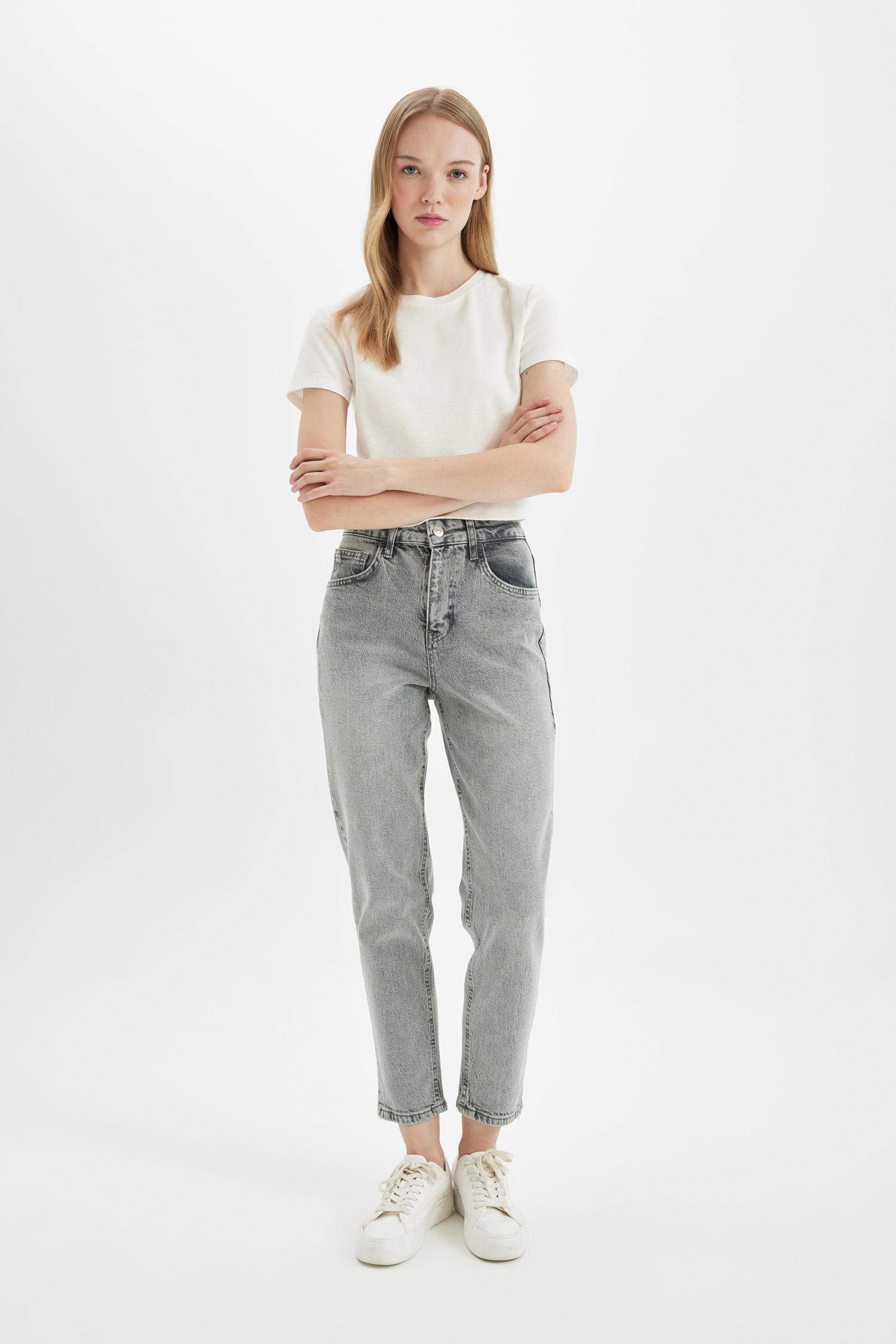 Comfort Mom Fit Relaxed Fit High Waist Ankle Length Washed Jeans