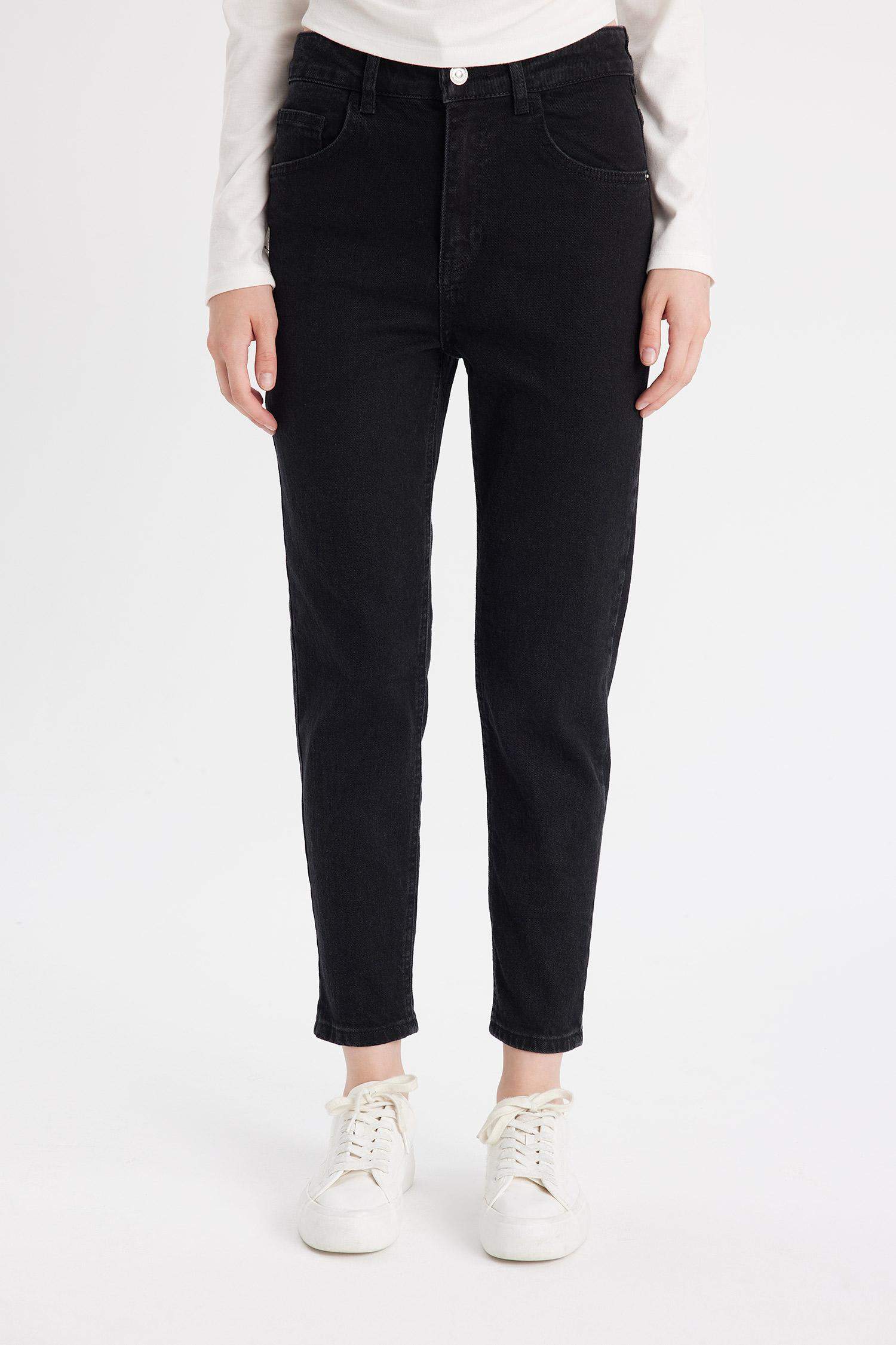 Black WOMAN Comfort Mom High Waist Ankle Length Jeans 3161898 | DeFacto