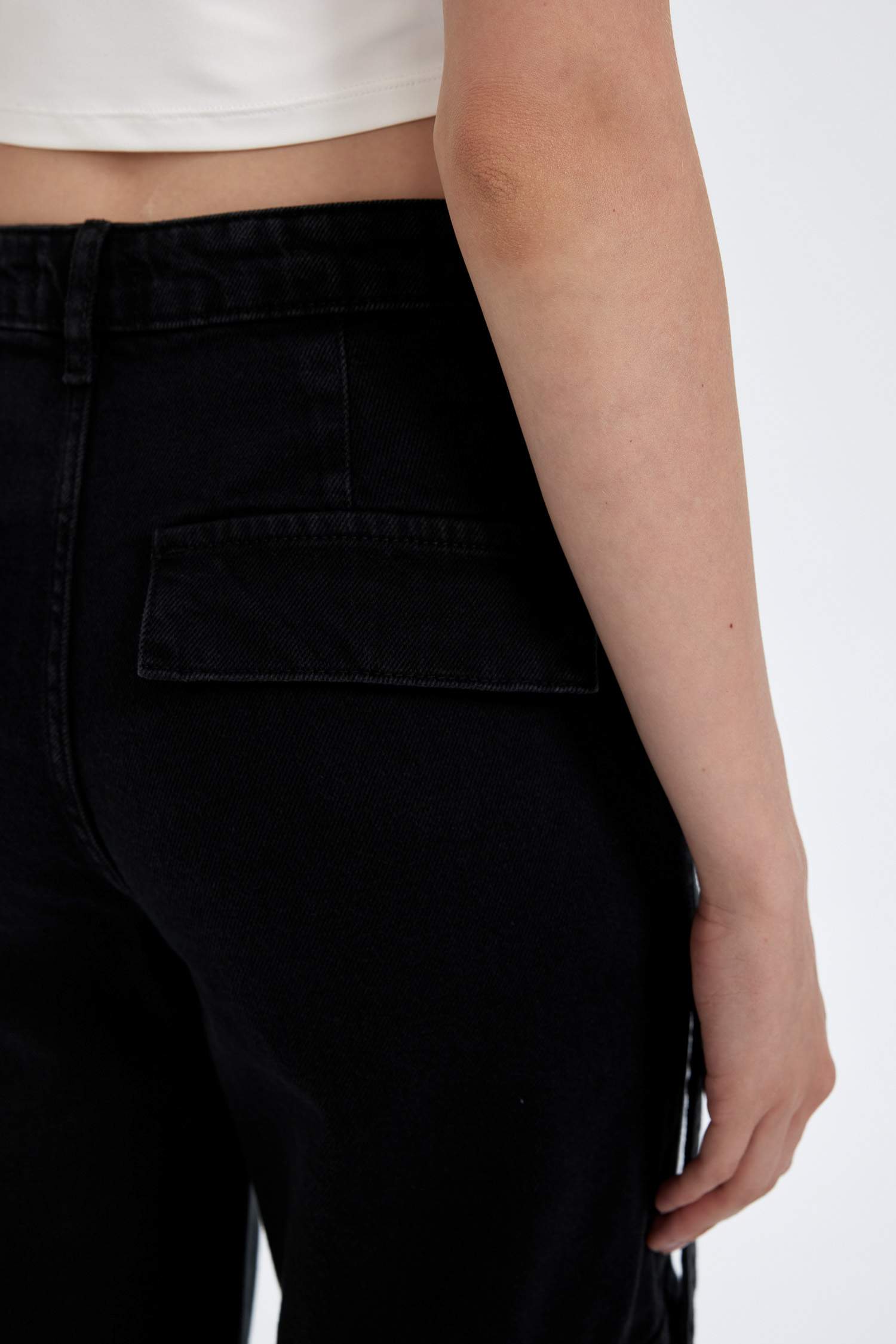 Wide Leg High Waist Long Cargo Jeans