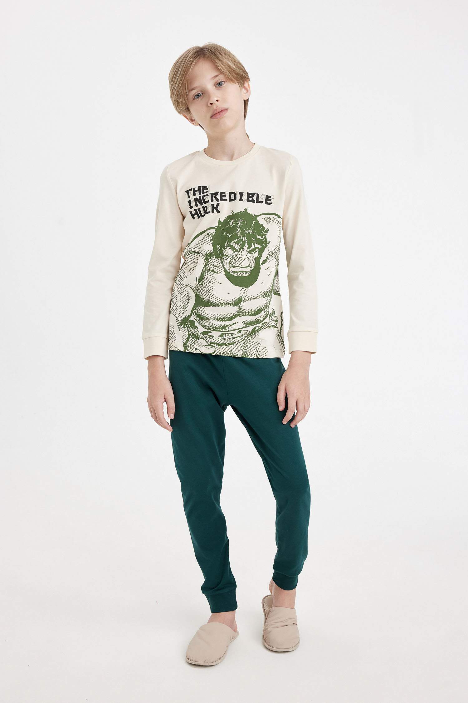 Erkek Çocuk Pijama Takımı Marvel Uzun Kollu Üst Beli Lastikli Uzun Alt