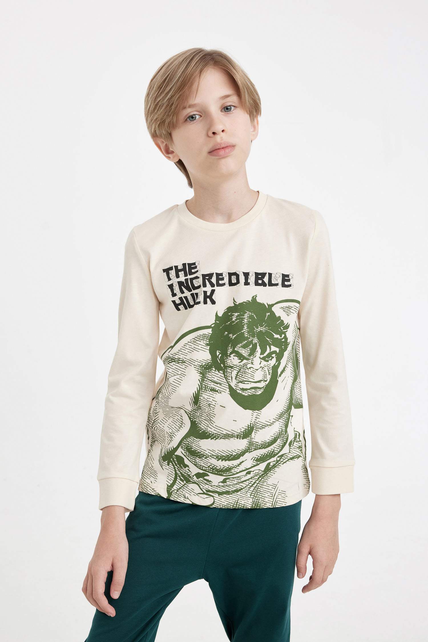 Erkek Çocuk Pijama Takımı Marvel Uzun Kollu Üst Beli Lastikli Uzun Alt