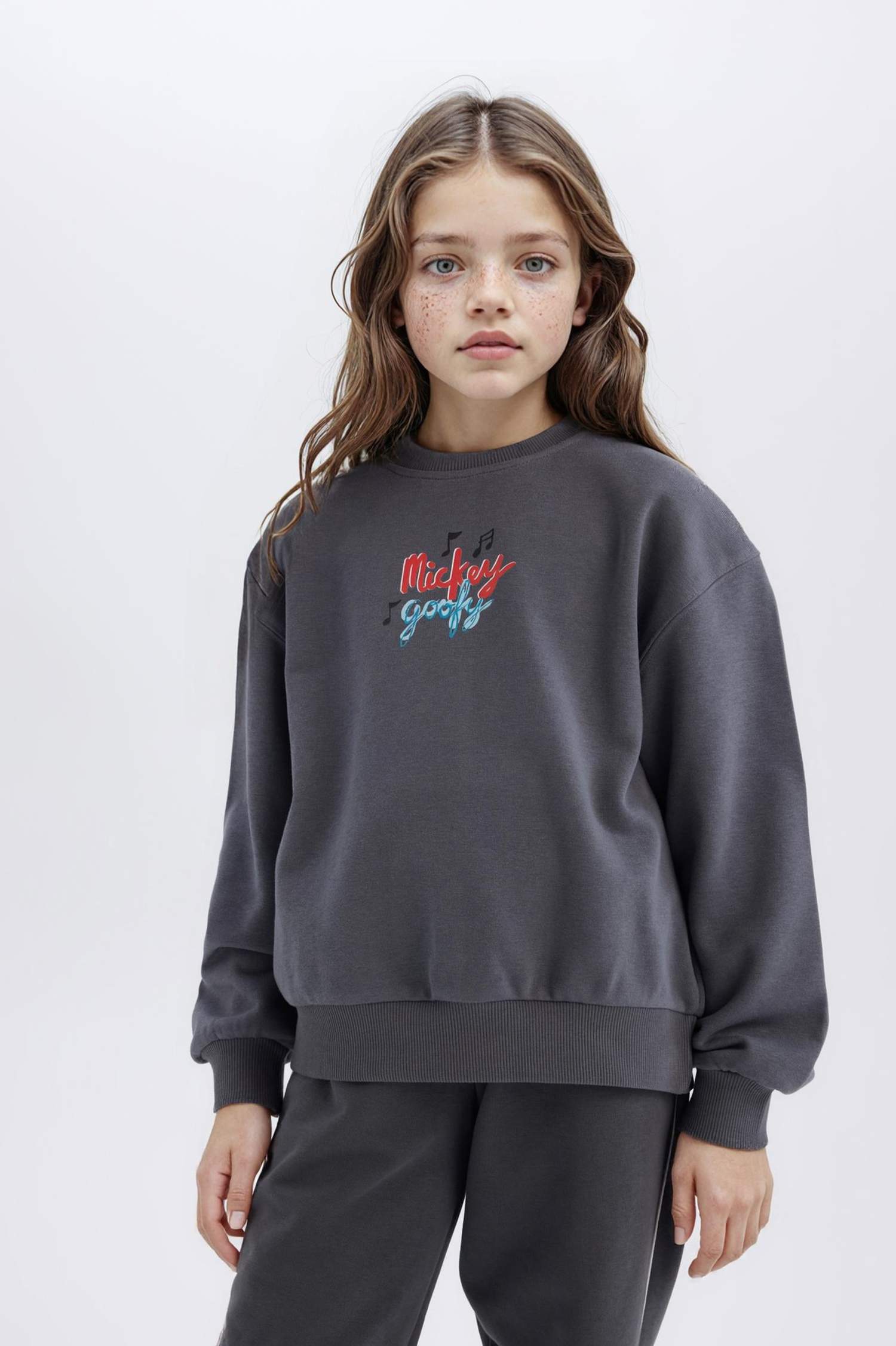 Girl Disney Mickey Mouse &Friends Oversize Fit Back Printed Sweatshirt