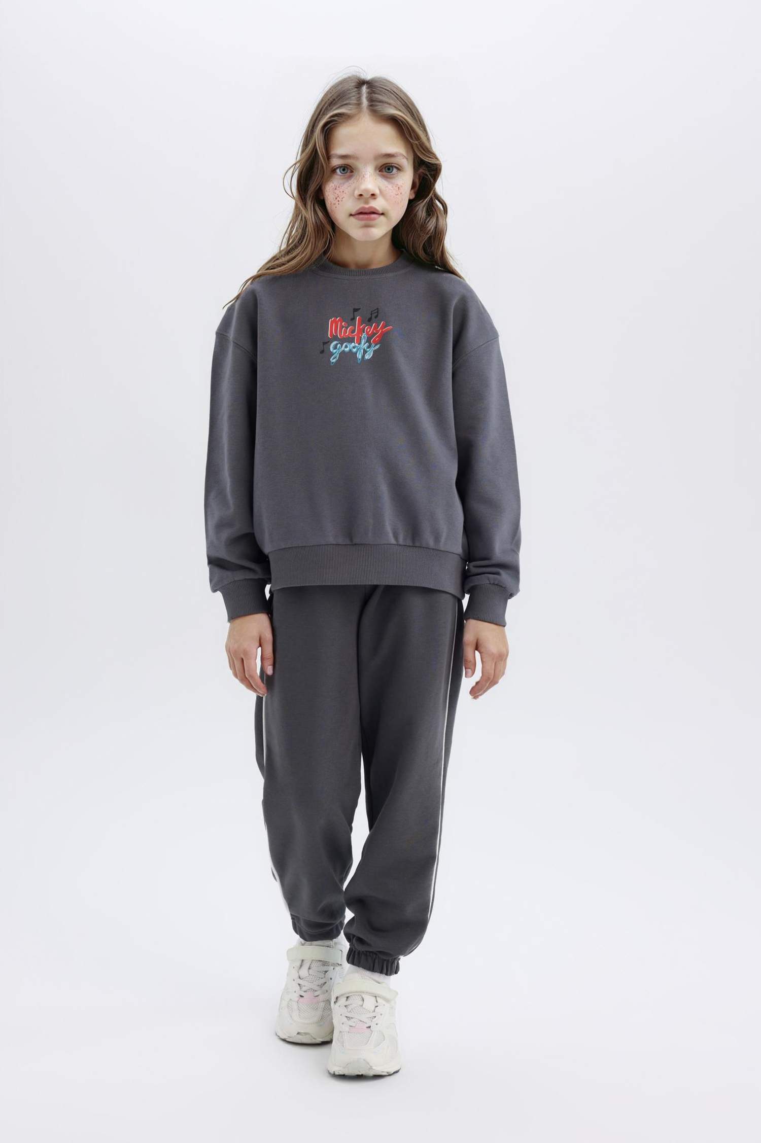 Girl Disney Mickey Mouse &Friends Oversize Fit Back Printed Sweatshirt