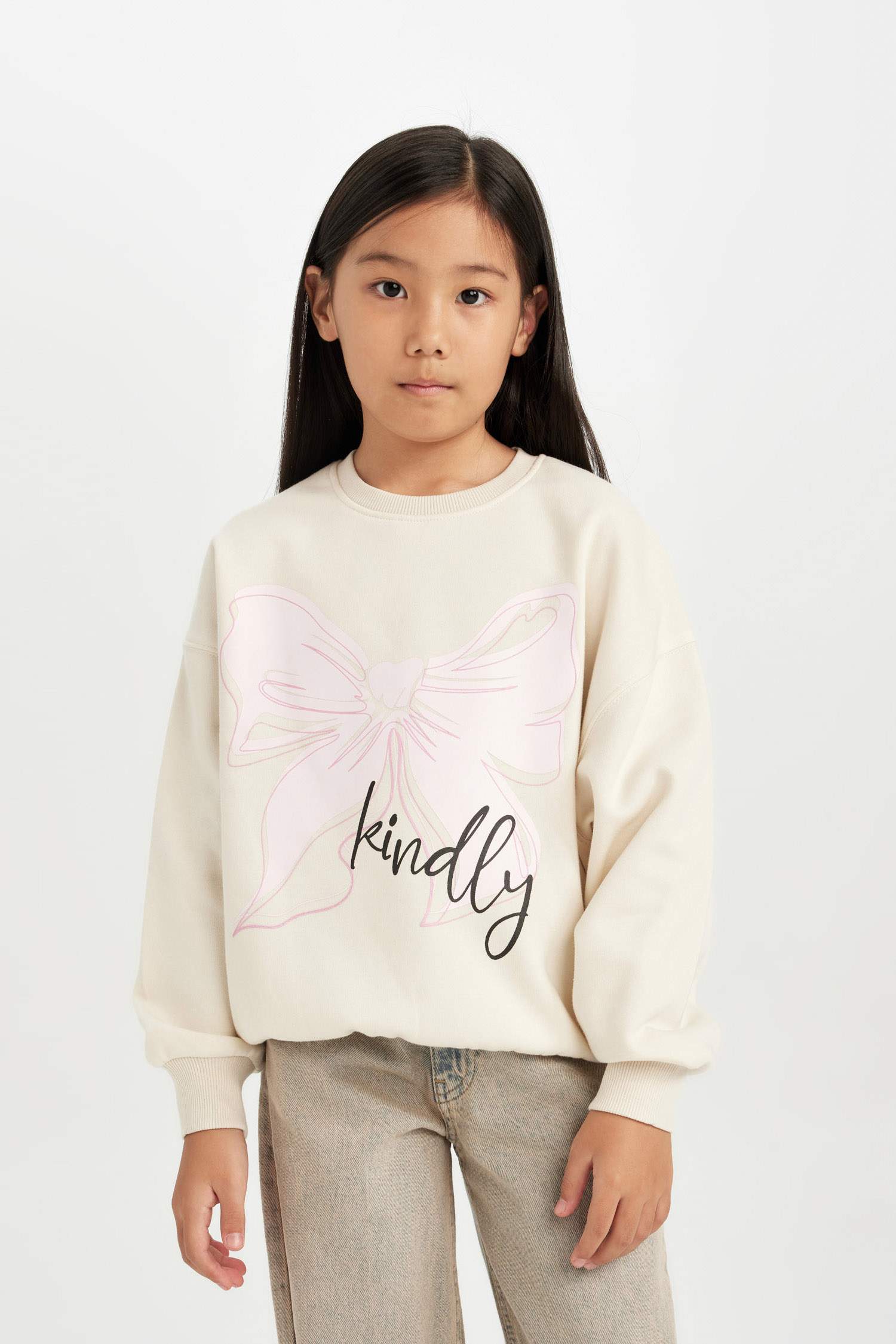 Свитшот свободного кроя с принтом для девочек