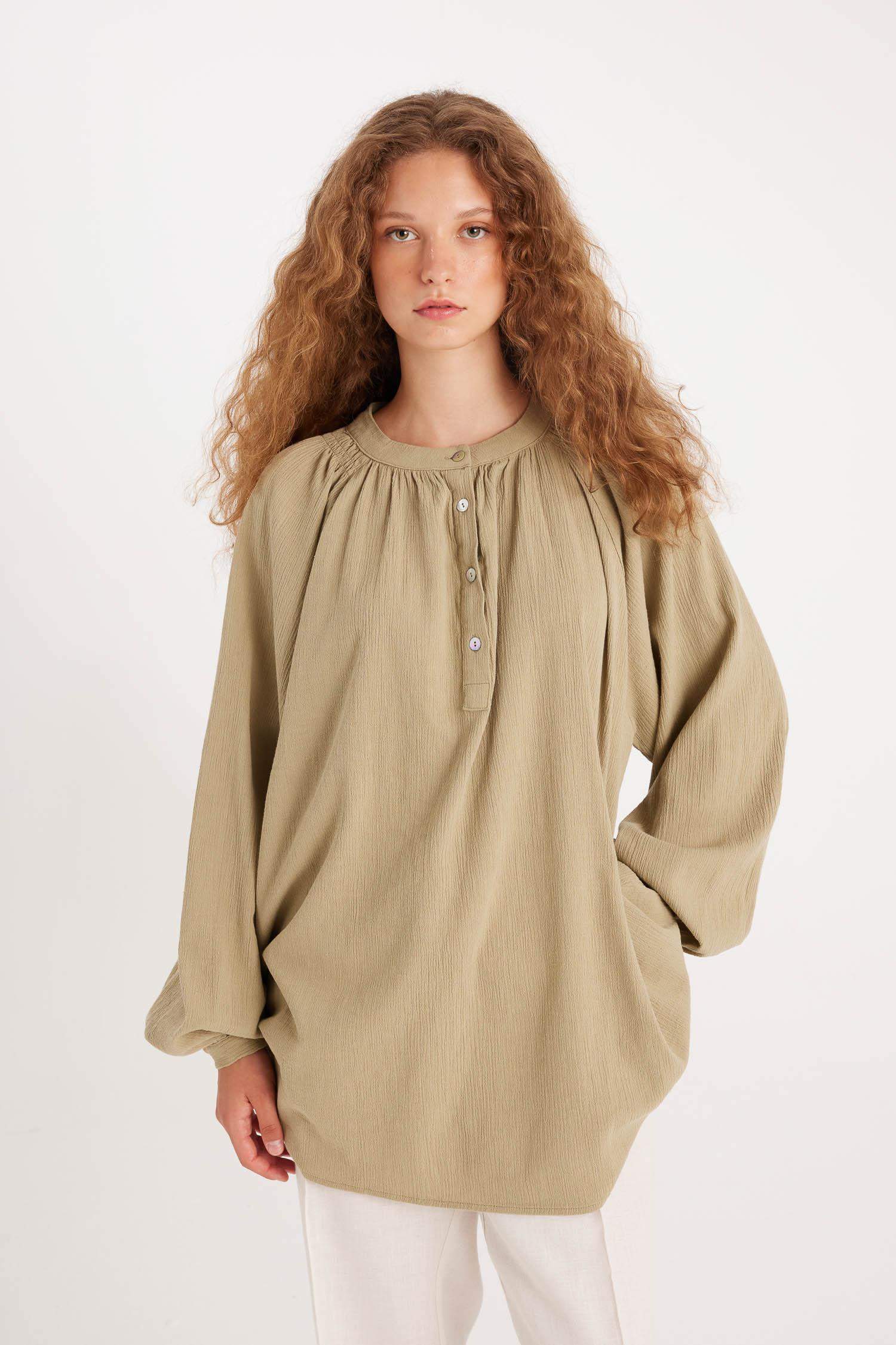 Manuka x DeFacto Müslin Basic Uzun Kollu Tunik