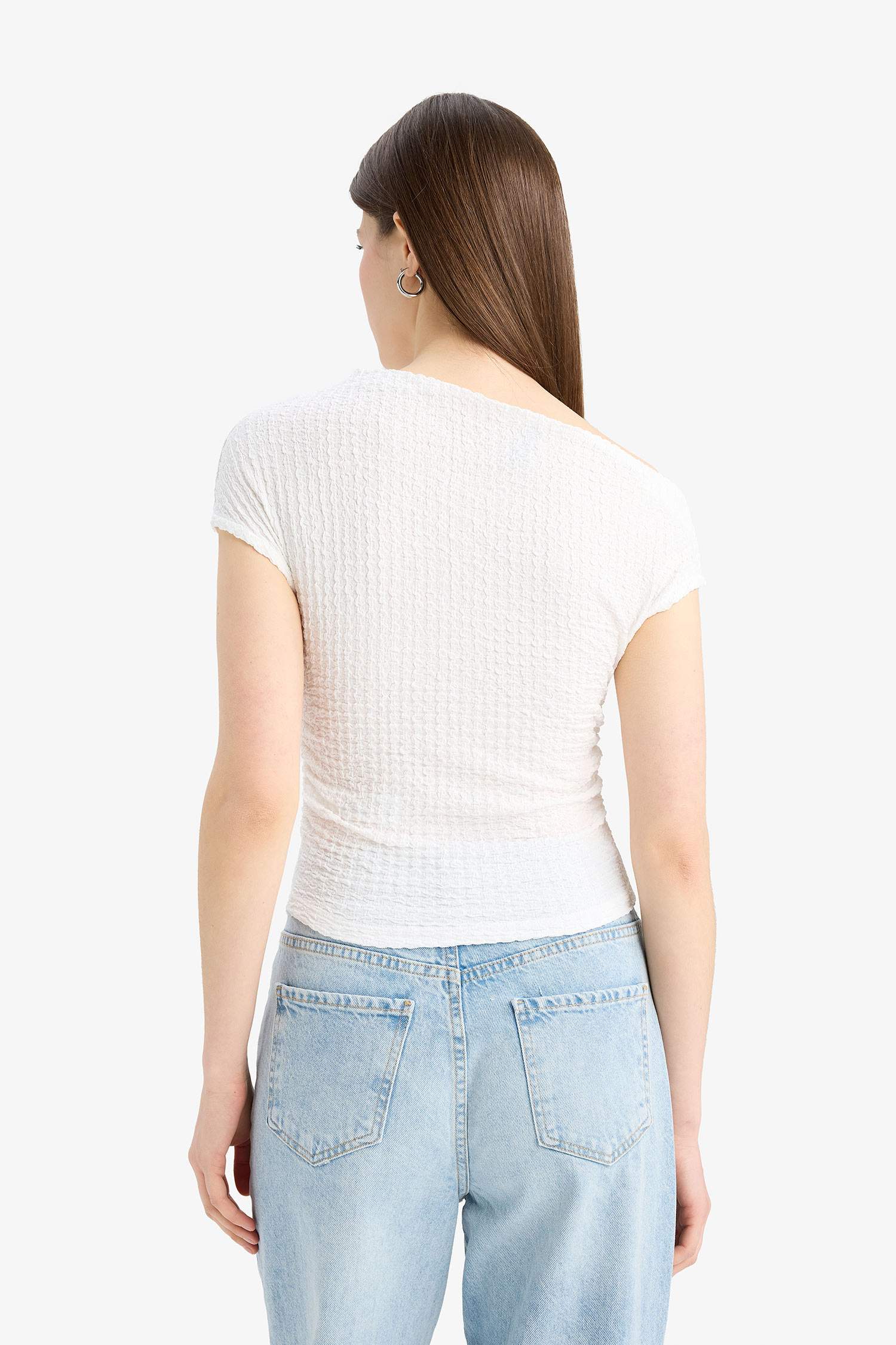 Slim Fit Dar Kesim Tek Omuzlu Bürümcük Kısa Kollu Tişört