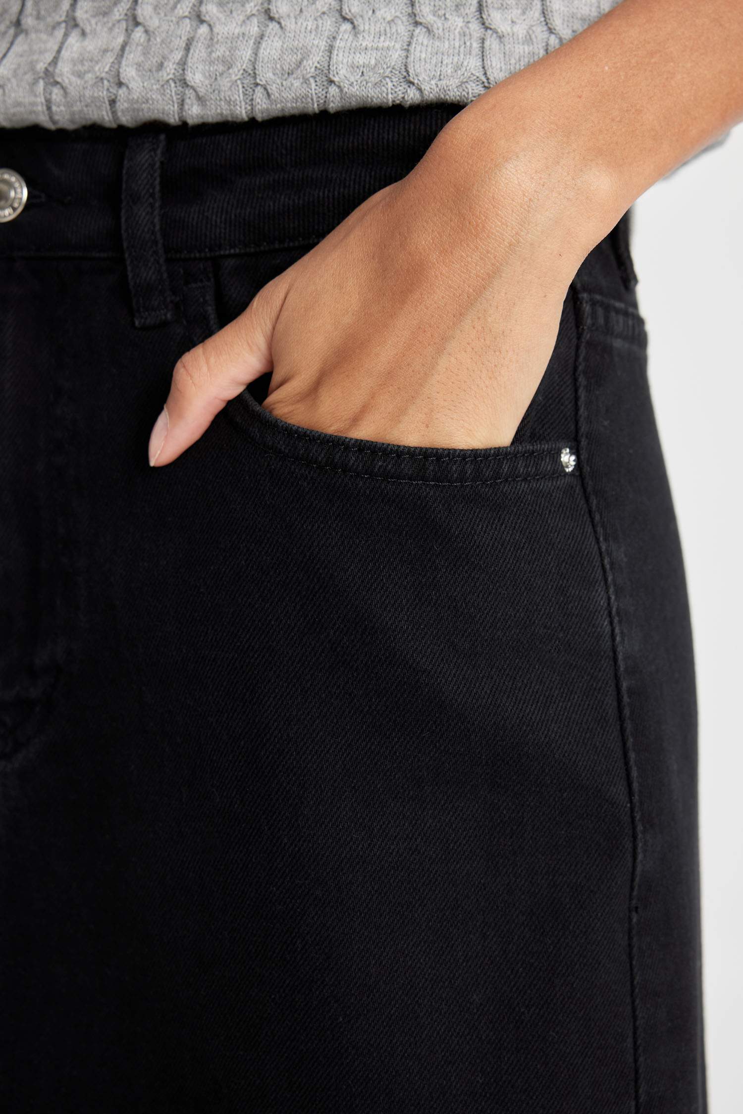 Fashion Fit Yırtmaçlı Cepli Uzun Boy Jean Etek