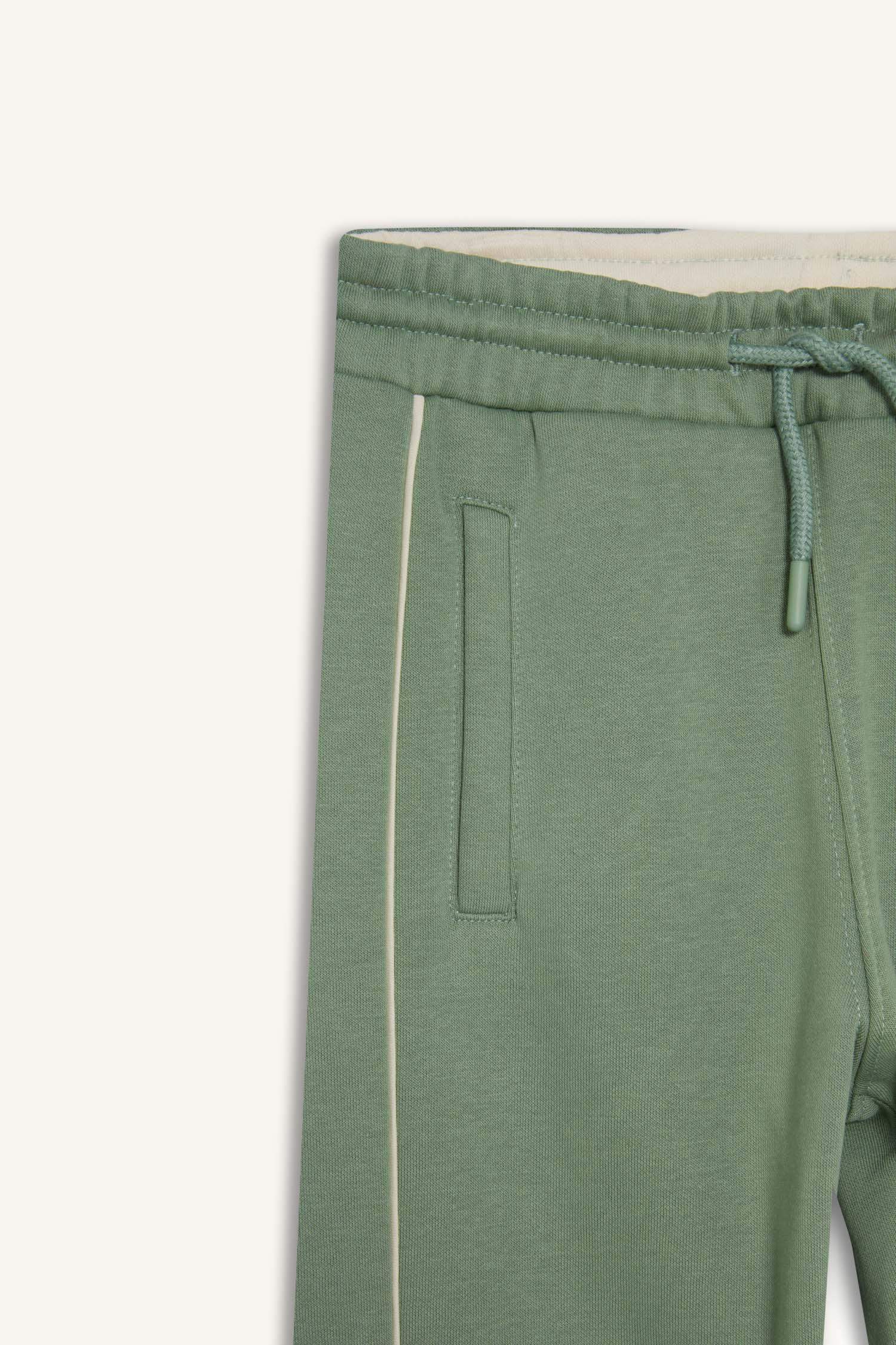 بنطلون سويت بانتس جوجر اولادي قصة عادية وخصر مطاطي