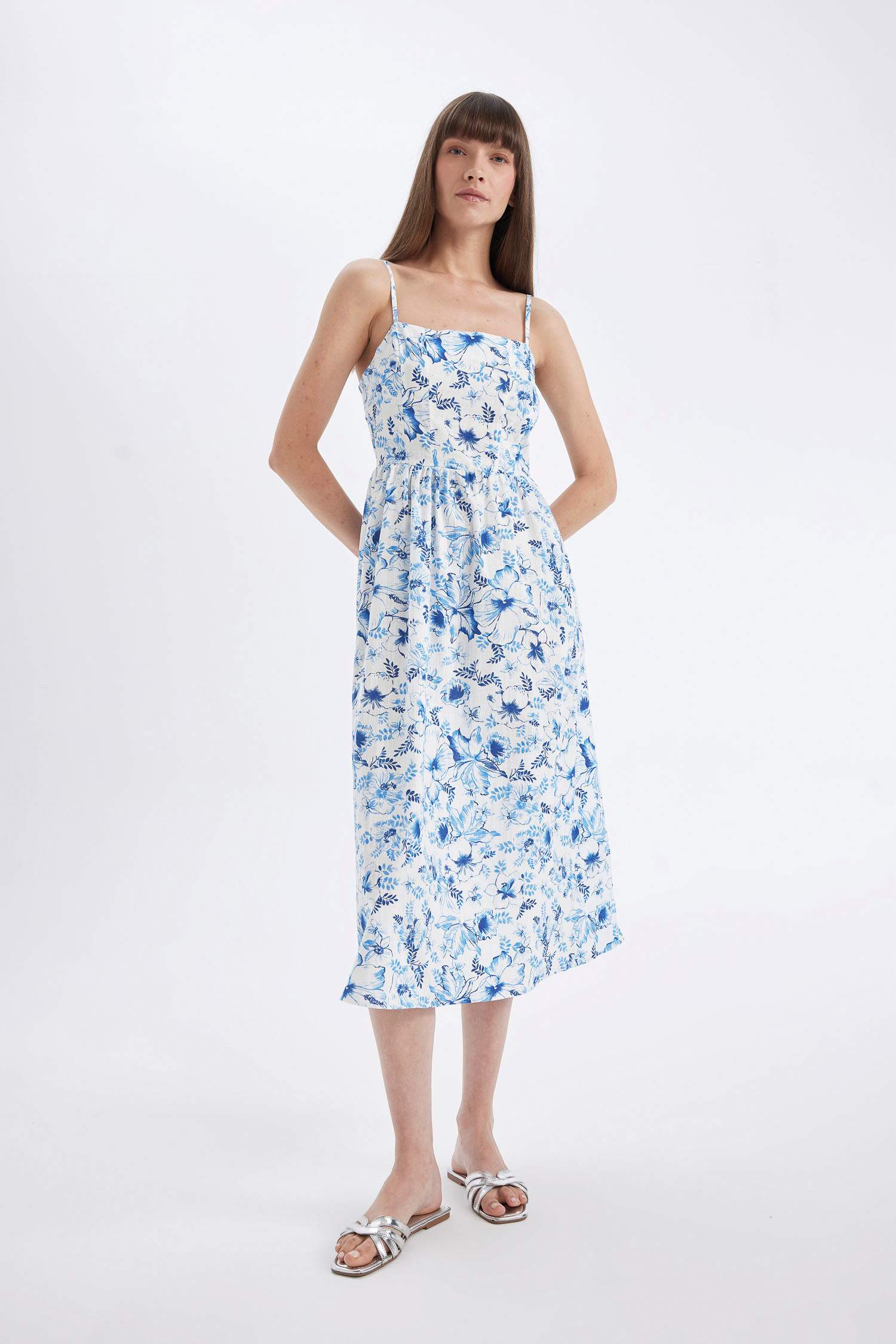 Kare Yaka Desenli Pamuklu Askılı Midi Elbise