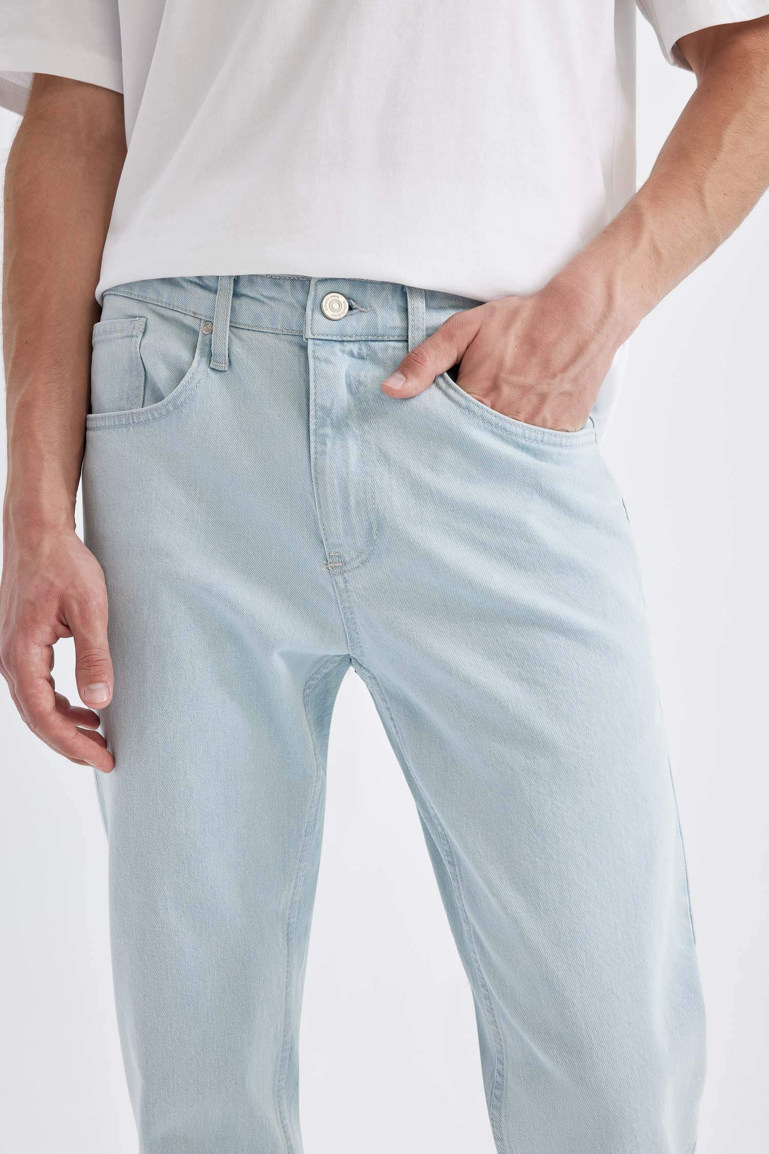 Pantalon Jean Slim à Taille Normale et Jambe ajustées
