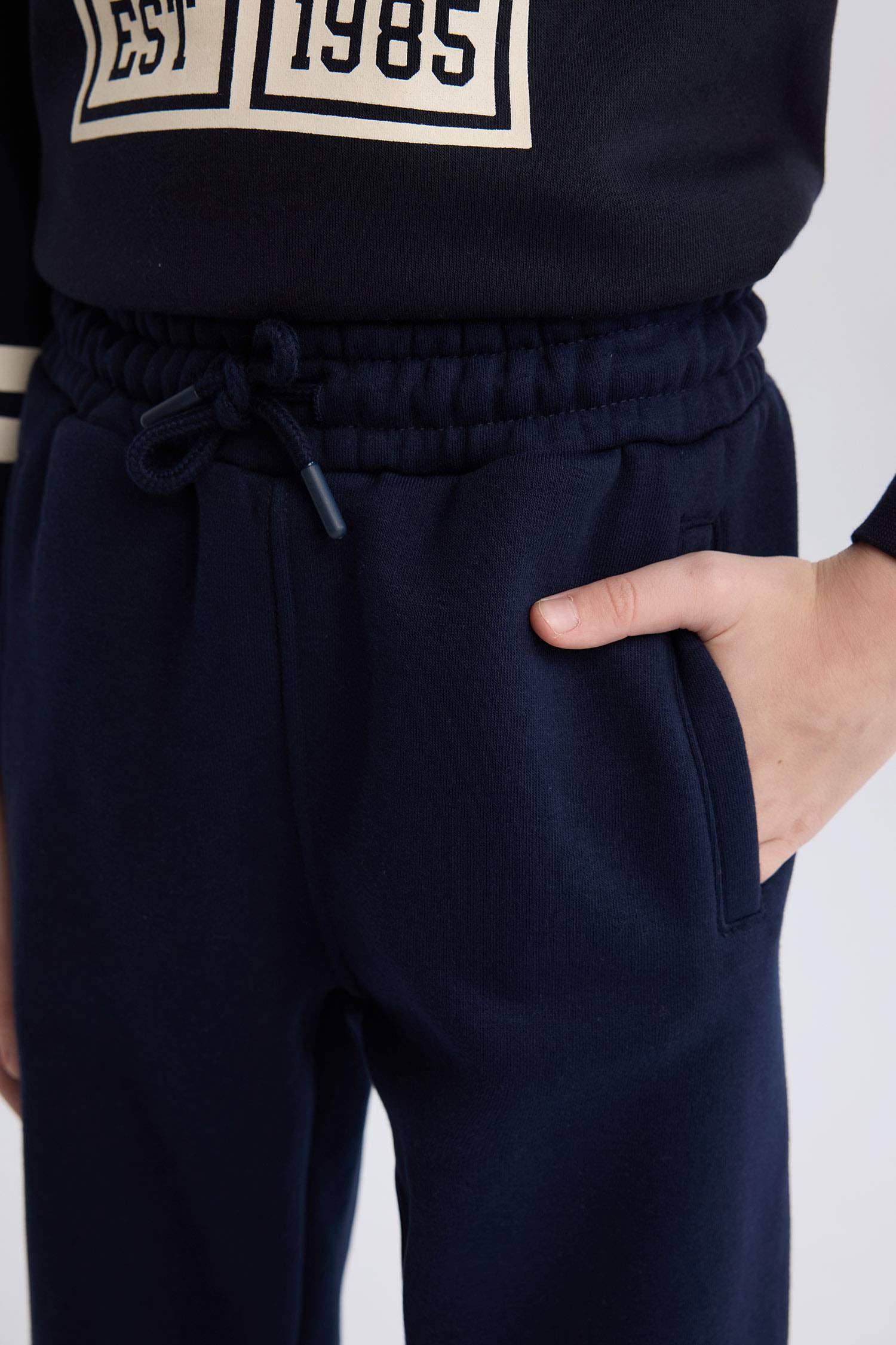 Erkek Çocuk Lacivert Beli Paçası Lastikli Baskılı Jogger Eşofman Altı