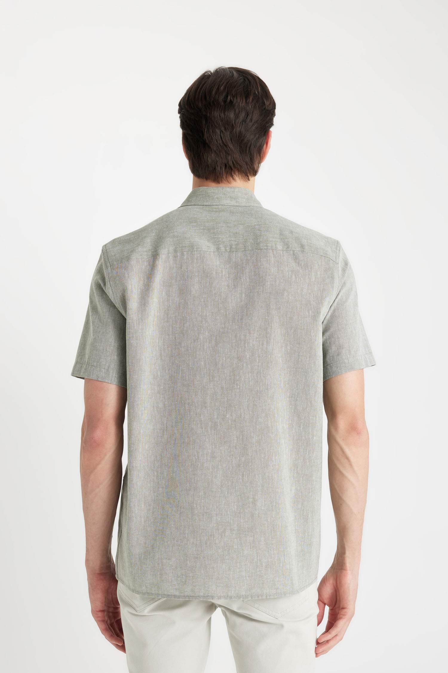 قميص بولو كتان نص كم قصة عادية