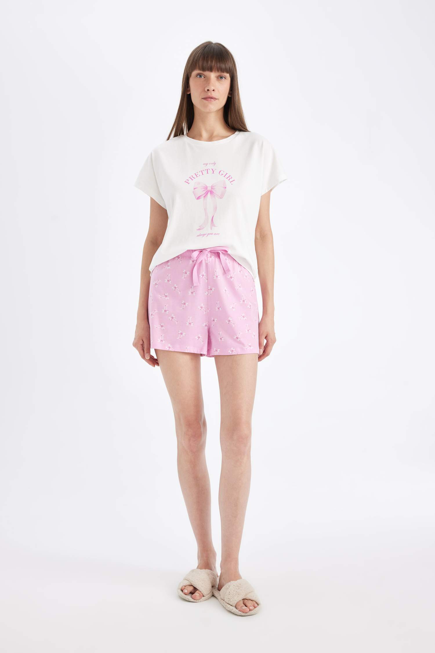 سيت بيجاما قصة عادية نص كم من Fall in Love - قطعتين