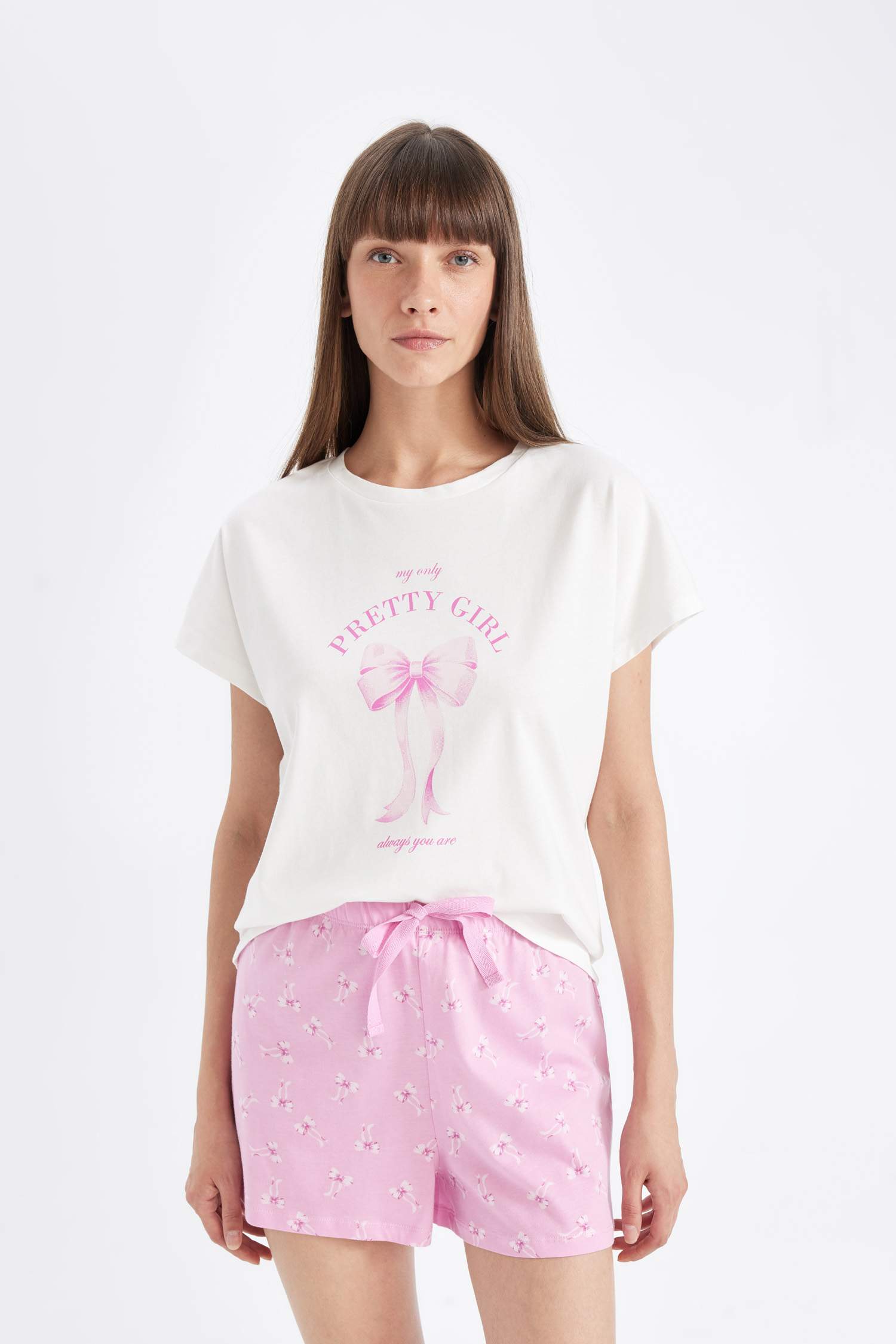 سيت بيجاما قصة عادية نص كم من Fall in Love - قطعتين