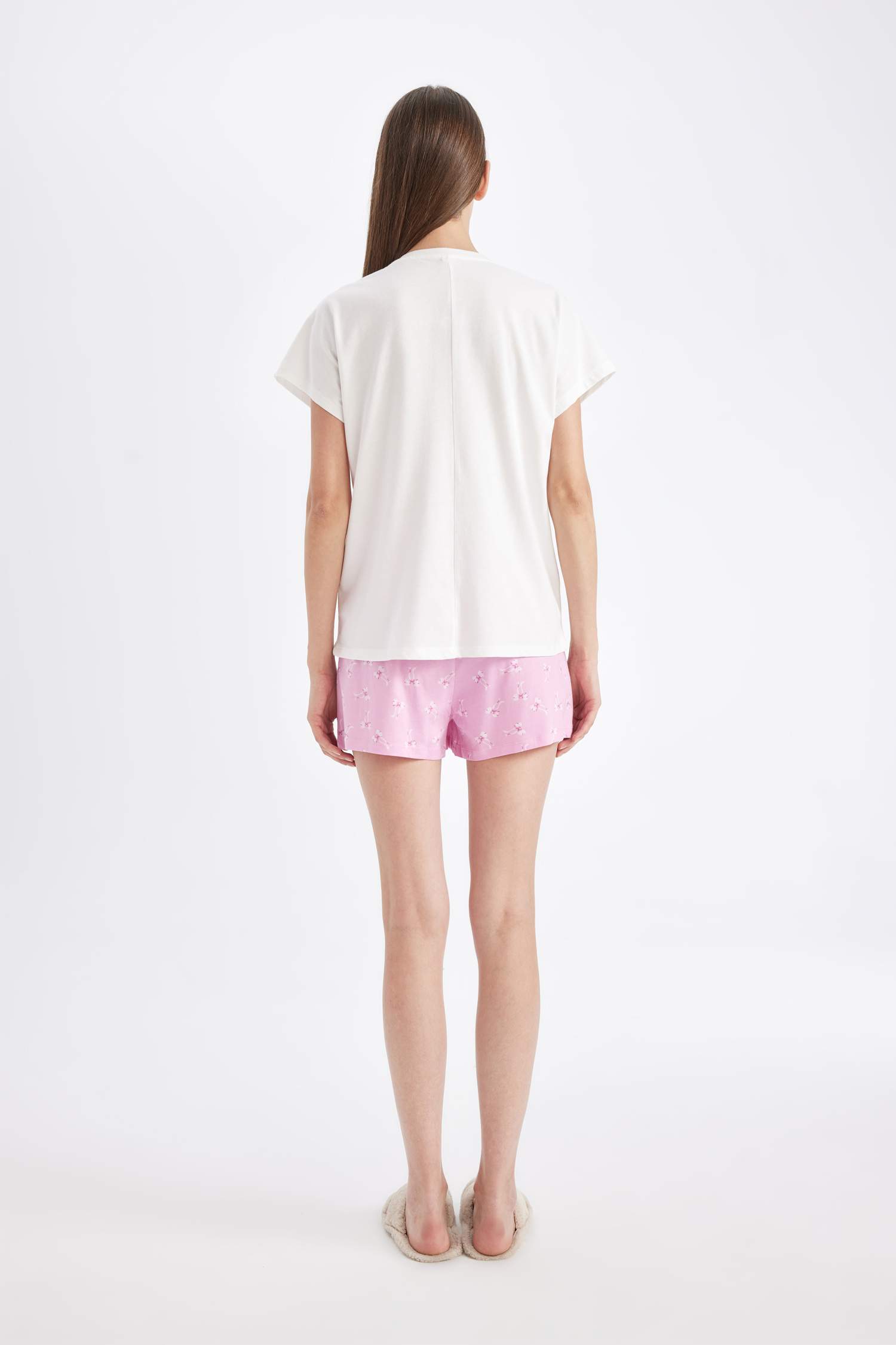 سيت بيجاما قصة عادية نص كم من Fall in Love - قطعتين