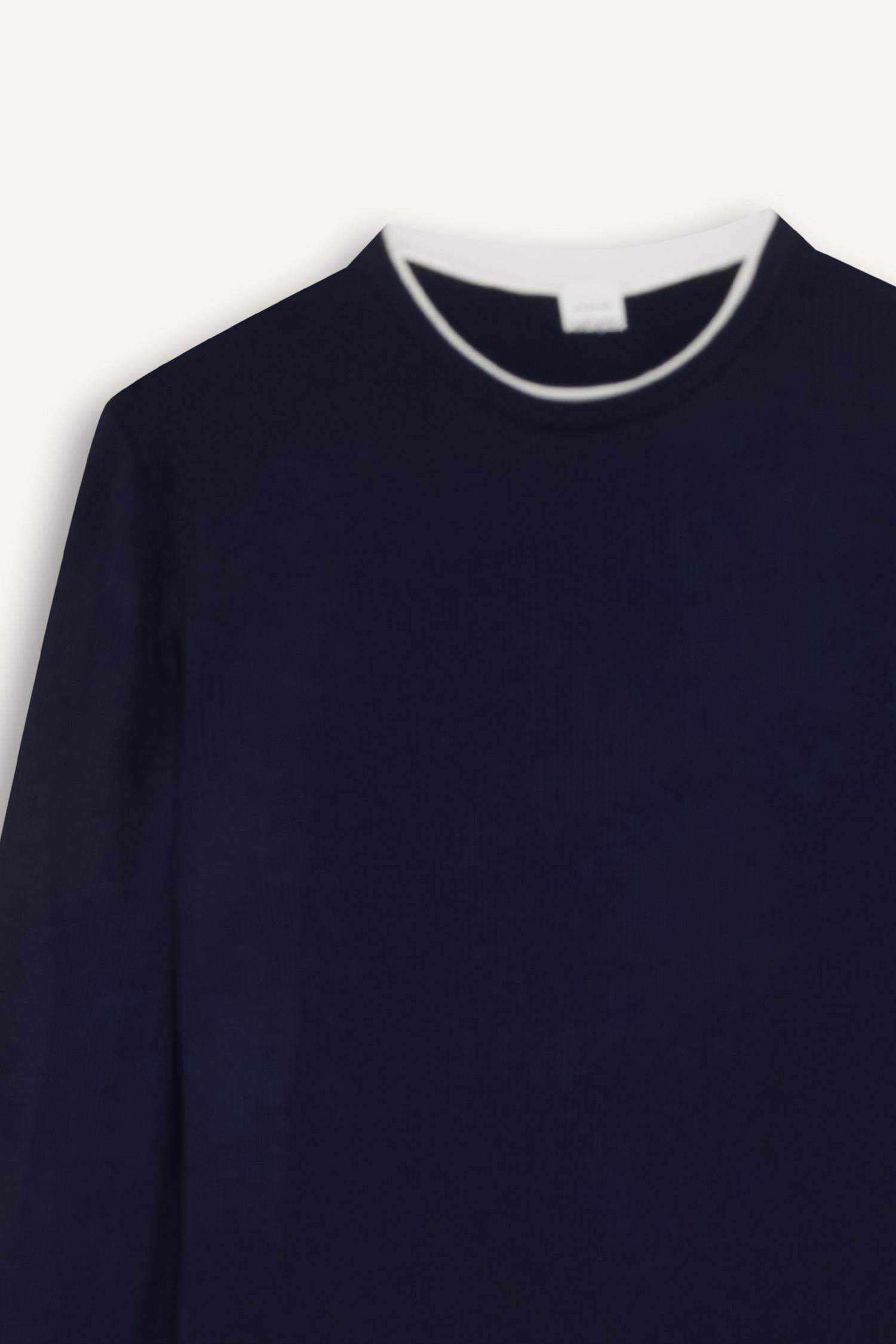 بلوفر تريكو قصة مريحة بياقة مستديرة