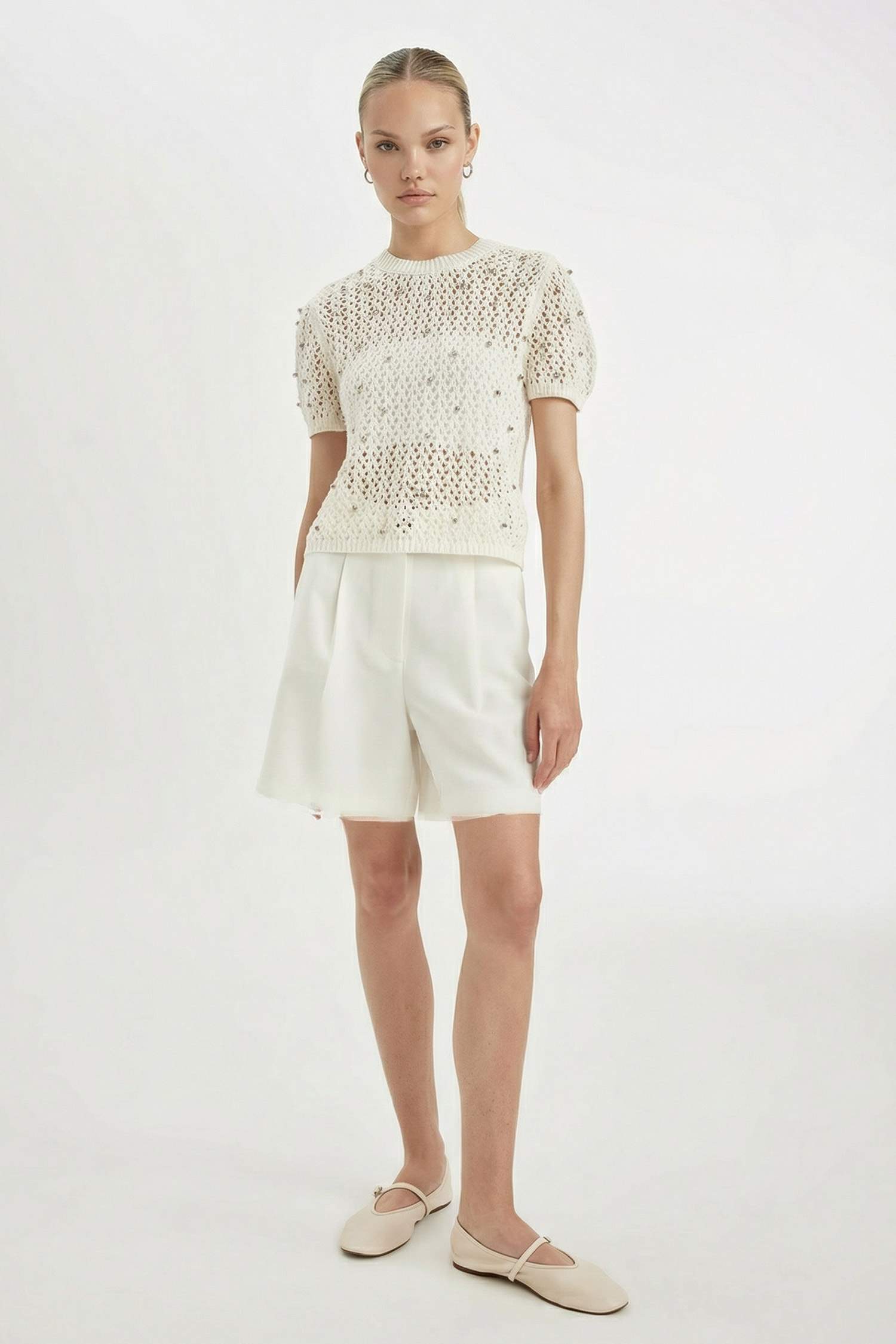 بلوزة مخرمة نص ردن قصة عادية بياخة مستديرة