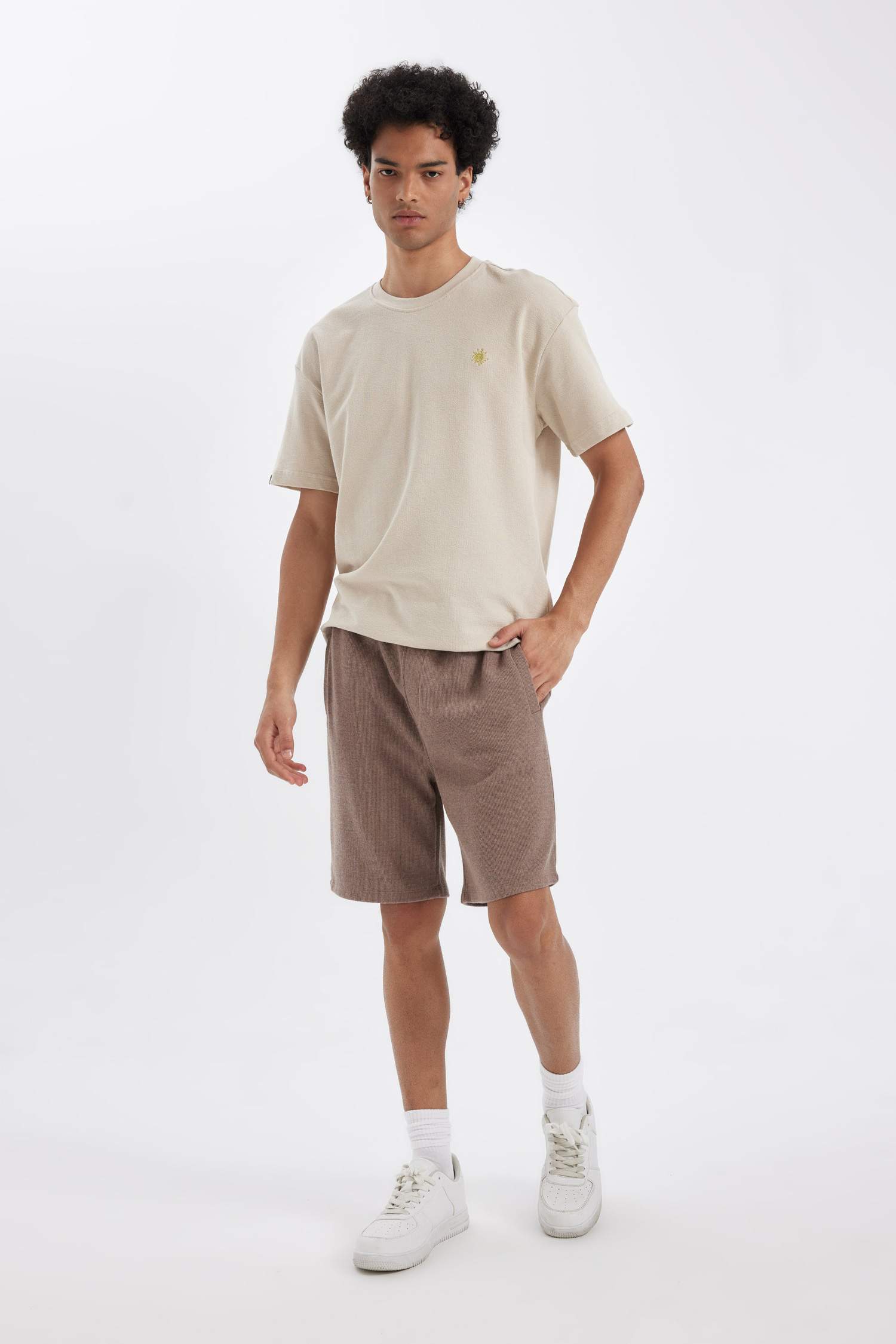 شورت قصة عادية