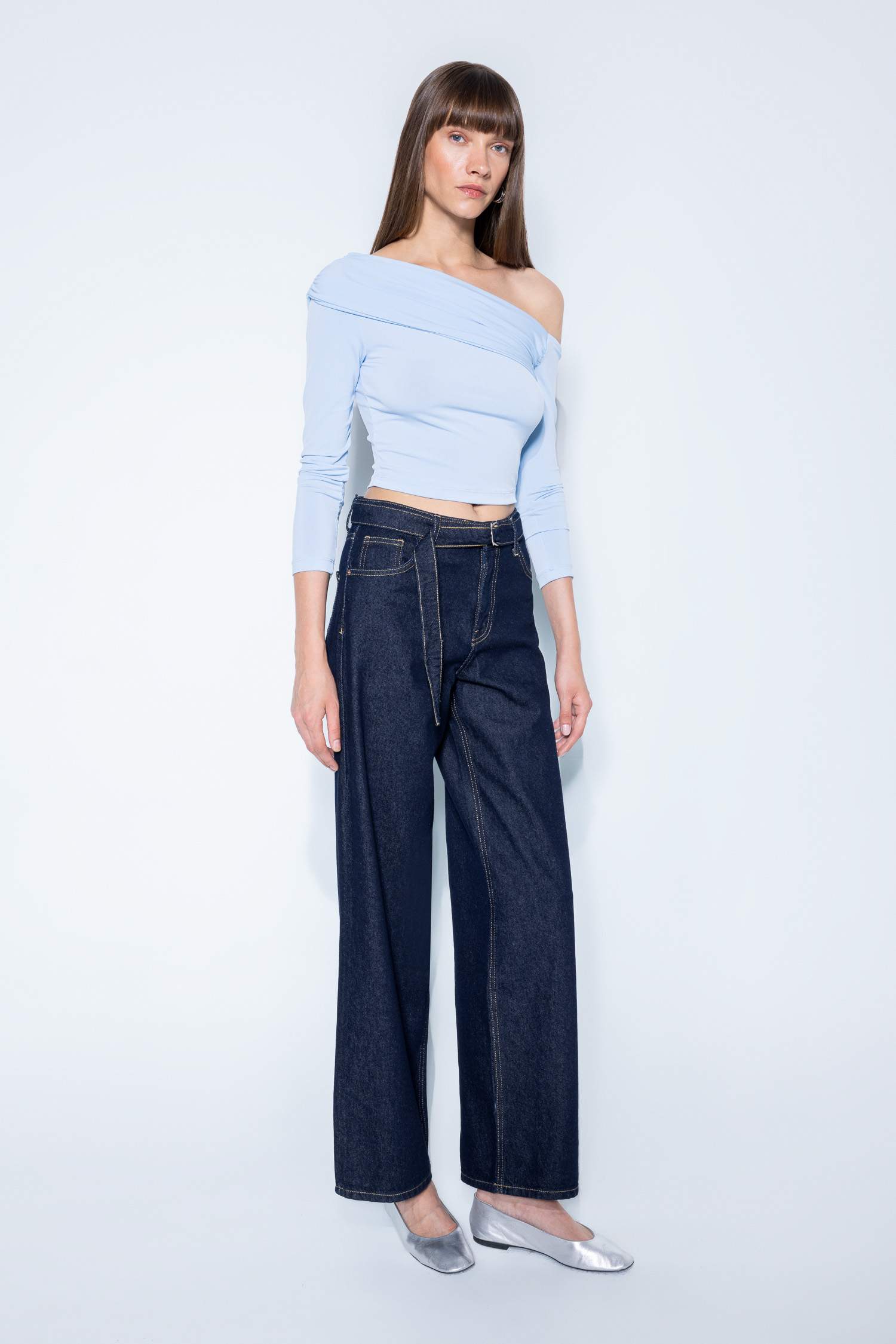 Slim Fit Dar Kesim Omzu Açık Basic Düz Uzun Kollu Bluz