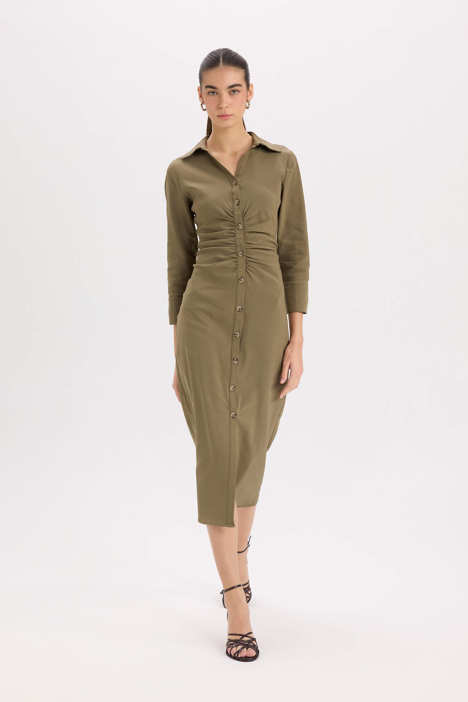 Robe mi-longue à manches courtes et col chemise boutonnée en tissu Bengaline