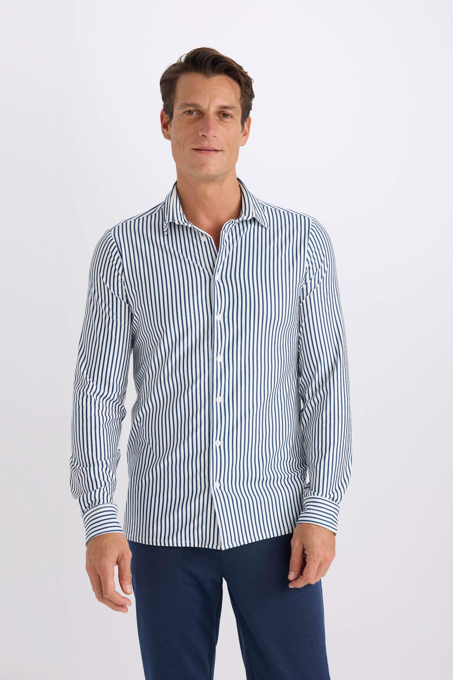 Slim Fit Dar Kesim Polo Yaka Çizgili Uzun Kollu Gömlek