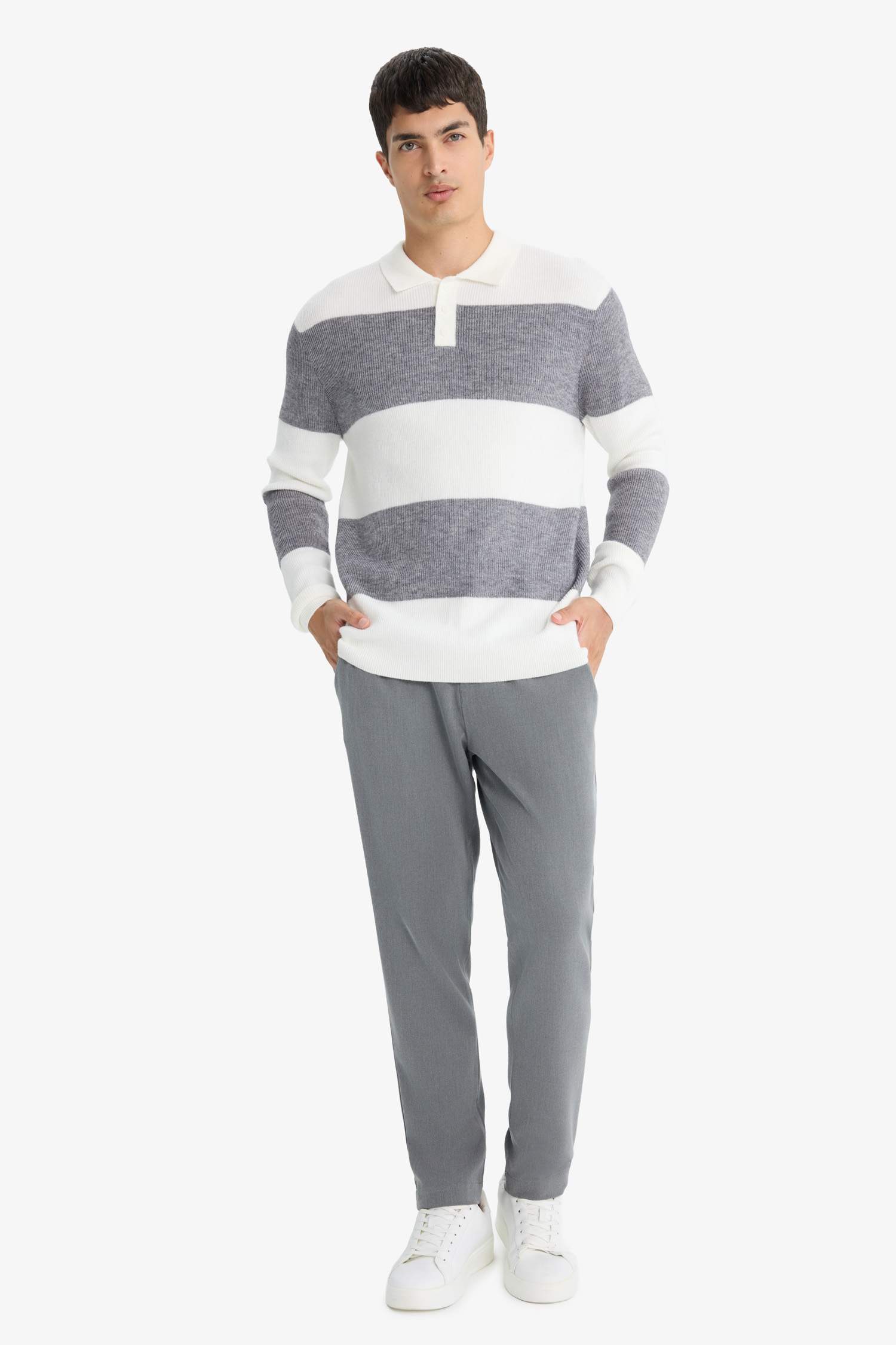 بلوفر صوف بياقة بولو قصة عادية